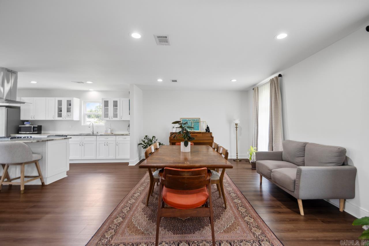 STURBRIDGE - Residential