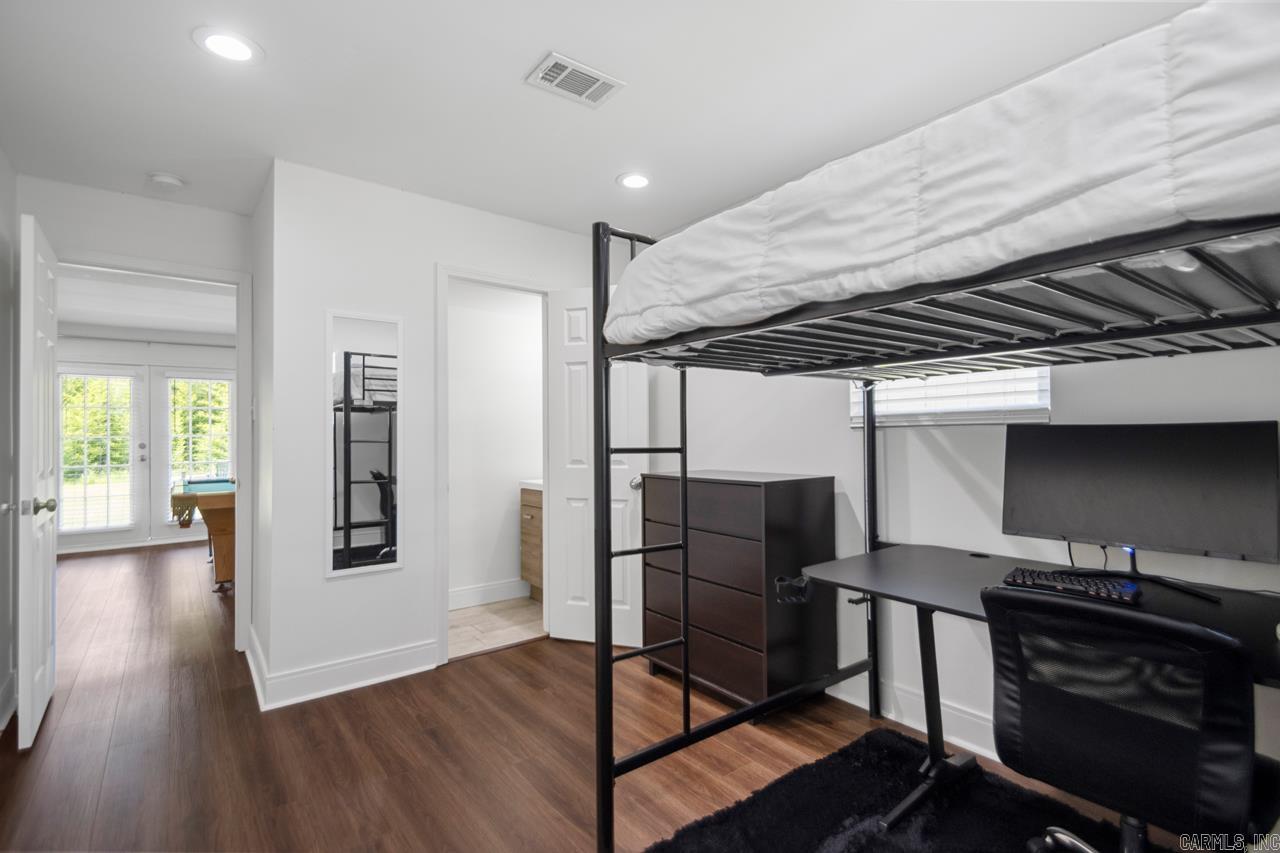 STURBRIDGE - Residential