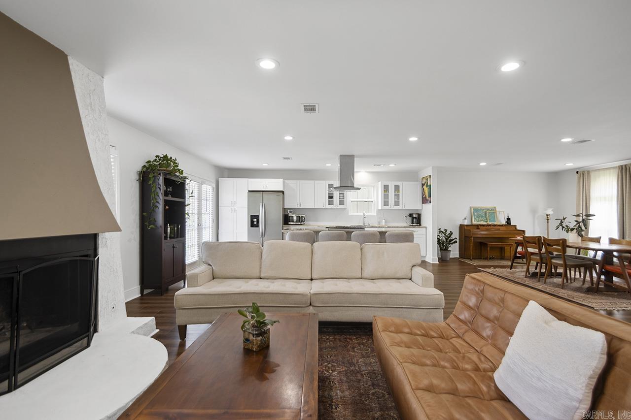 STURBRIDGE - Residential