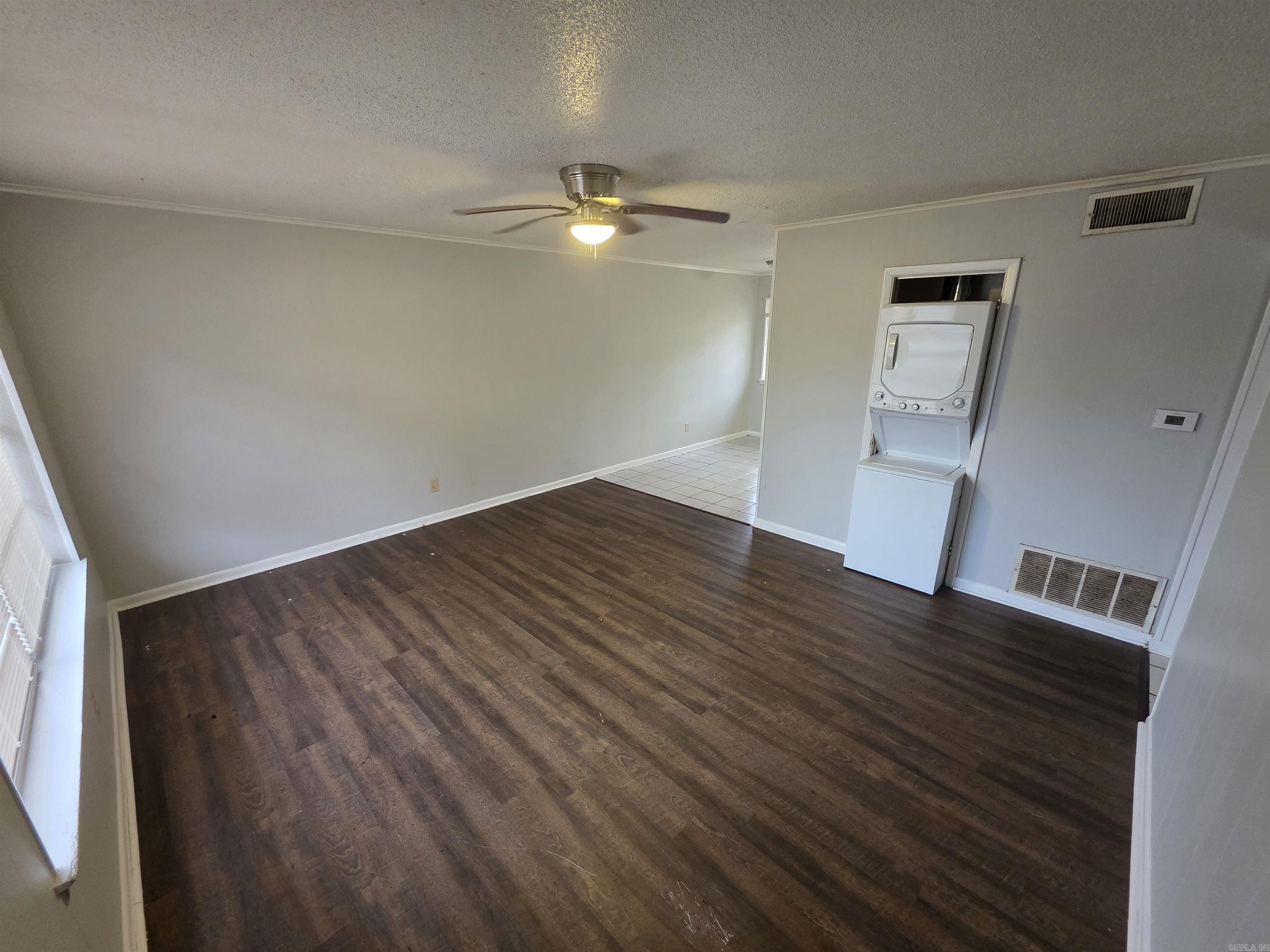 Stonewall - Residential Lease