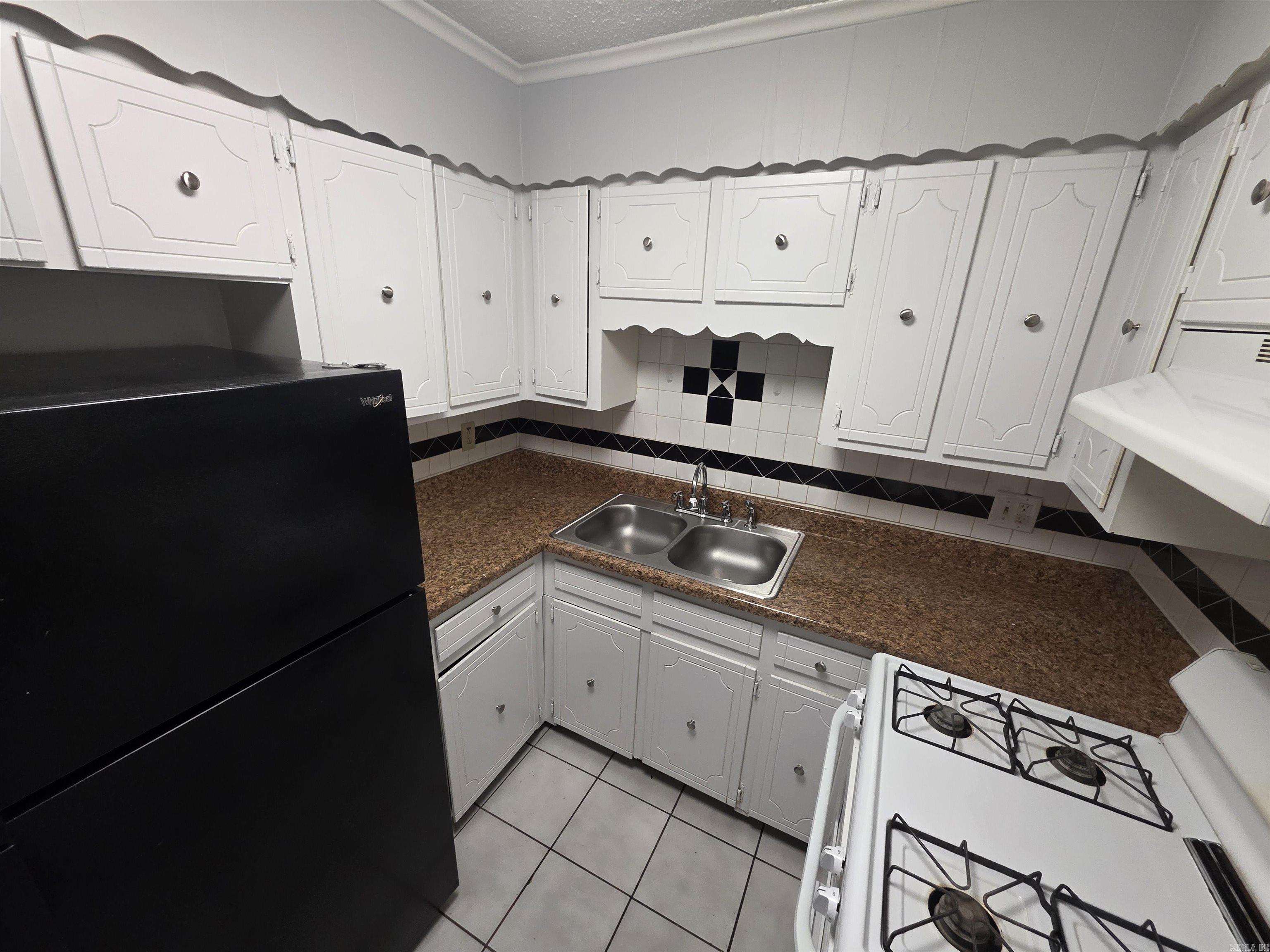 Stonewall - Residential Lease