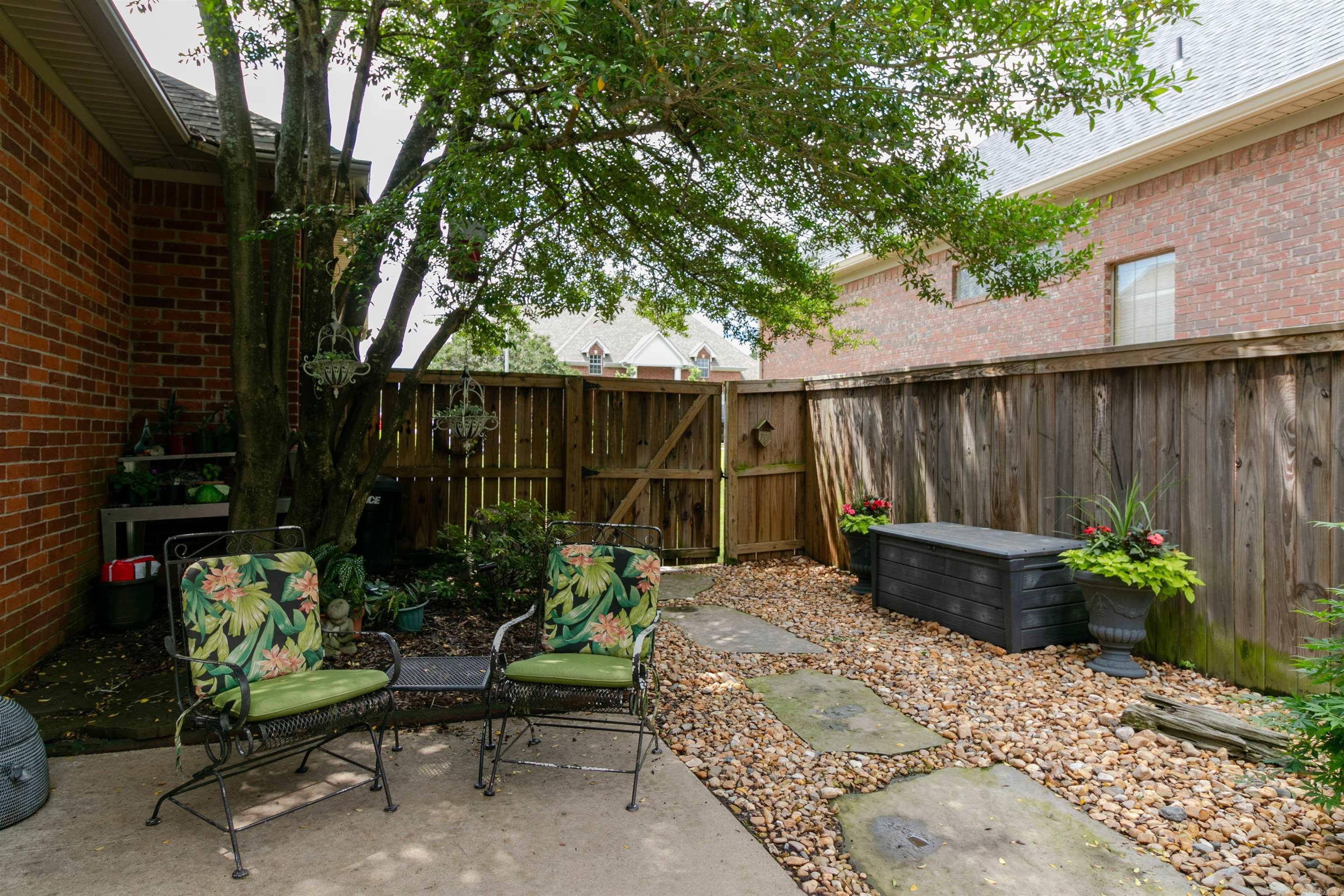 WINDCREST - Residential