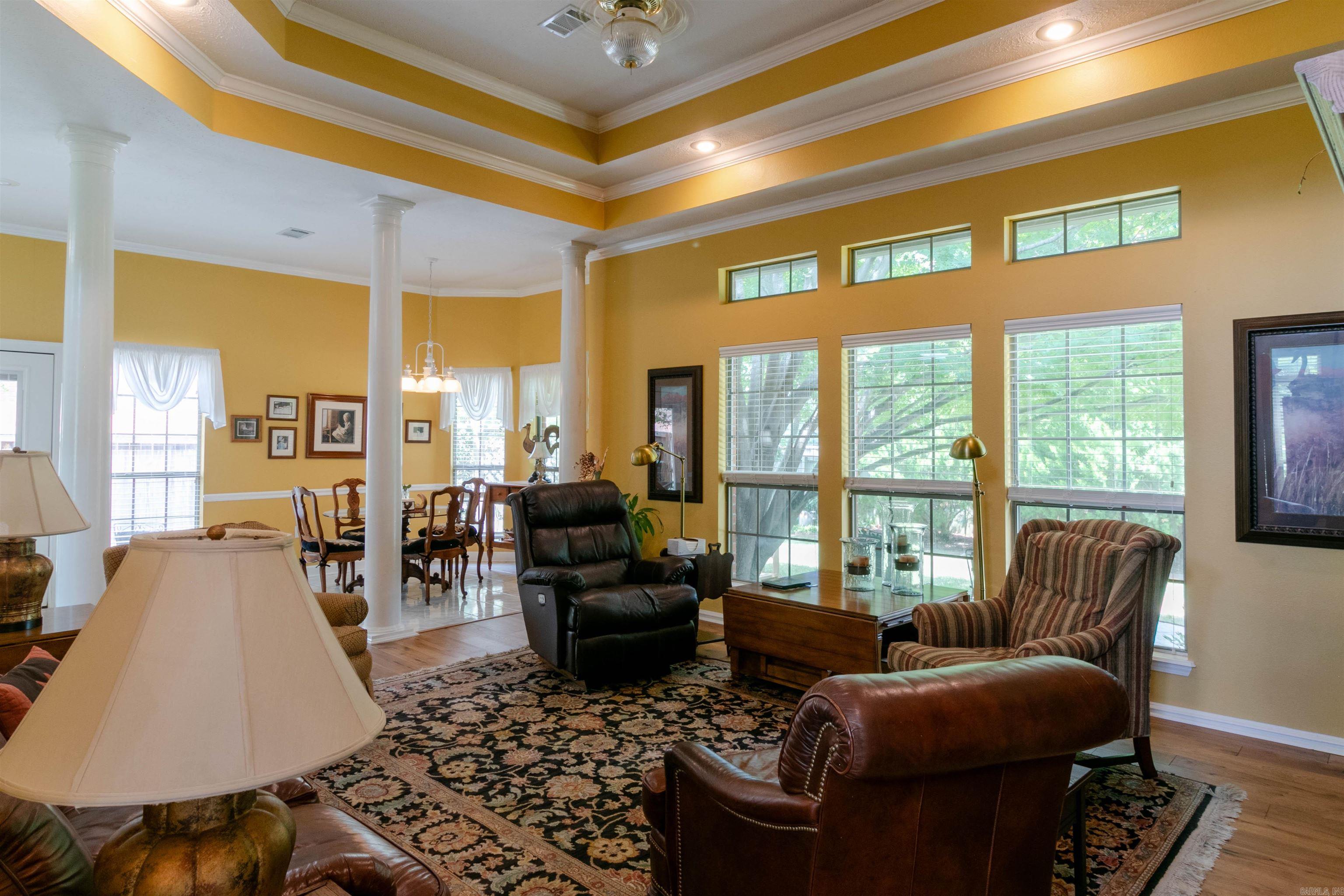 WINDCREST - Residential