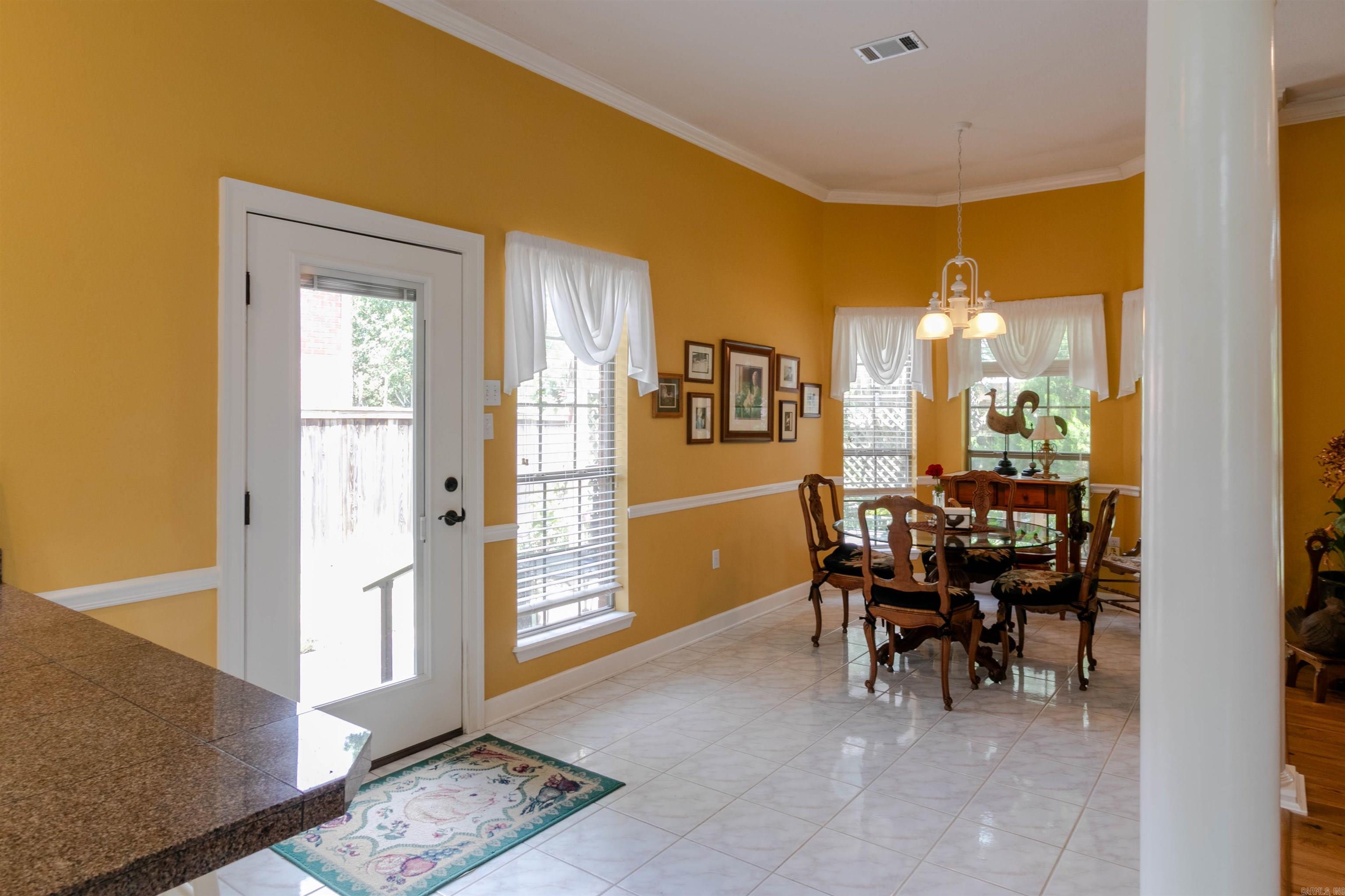 WINDCREST - Residential