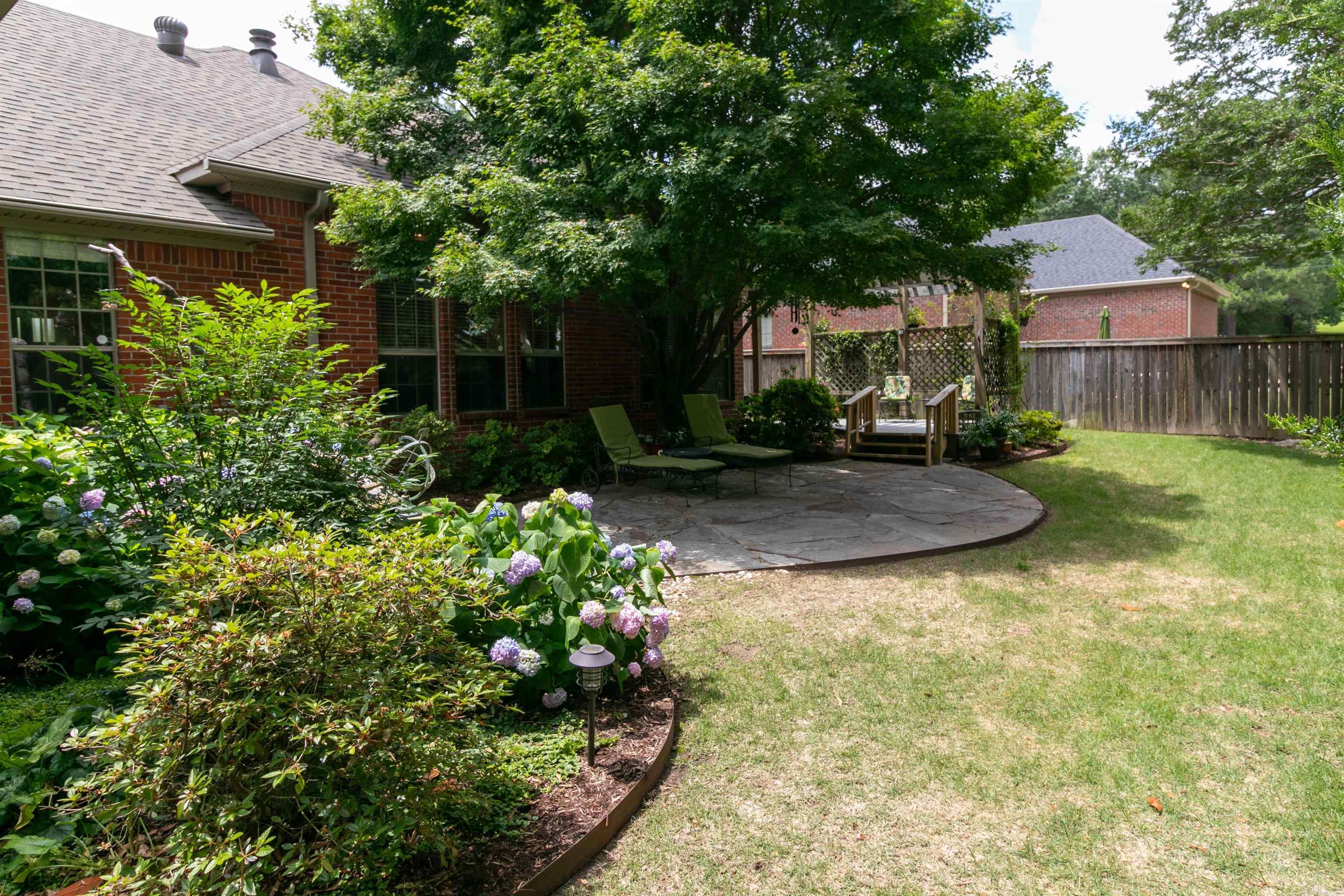 WINDCREST - Residential