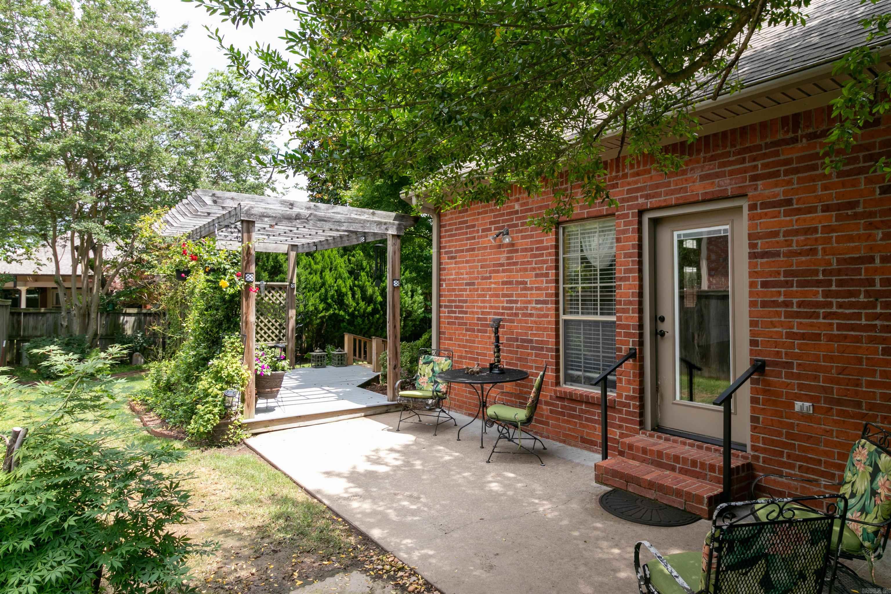 WINDCREST - Residential