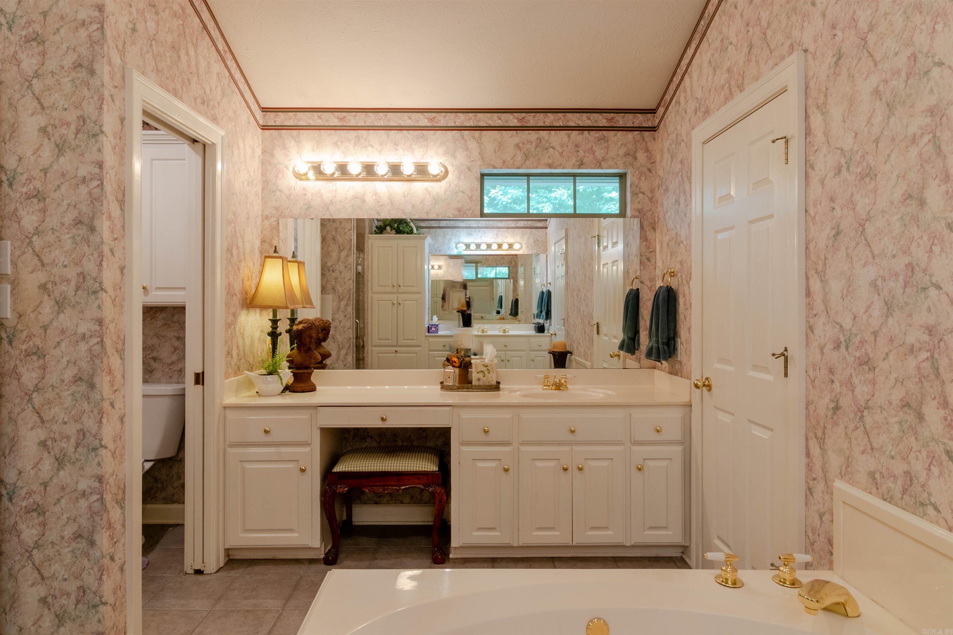 WINDCREST - Residential