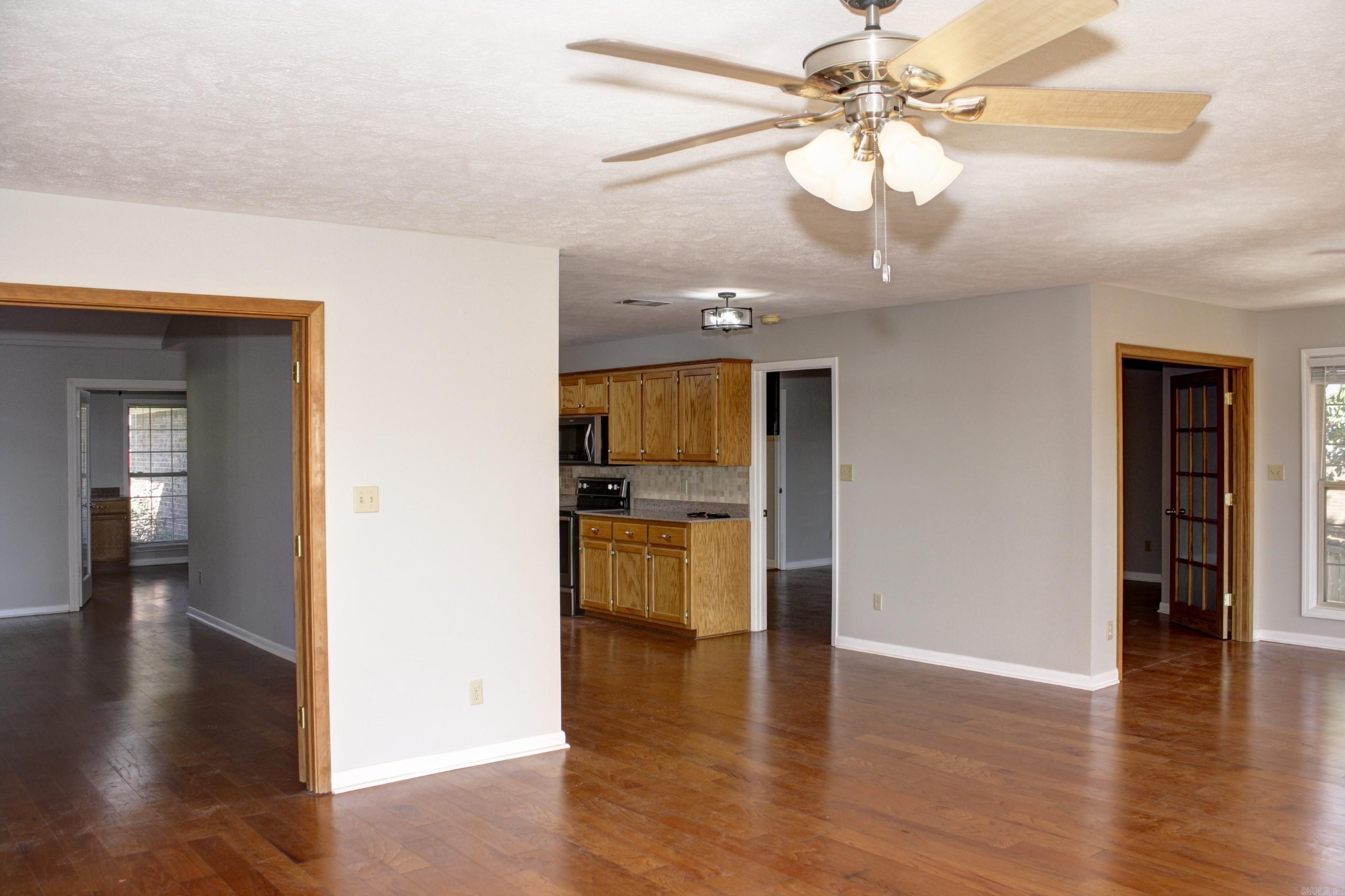 RIVER OAKS - Residential