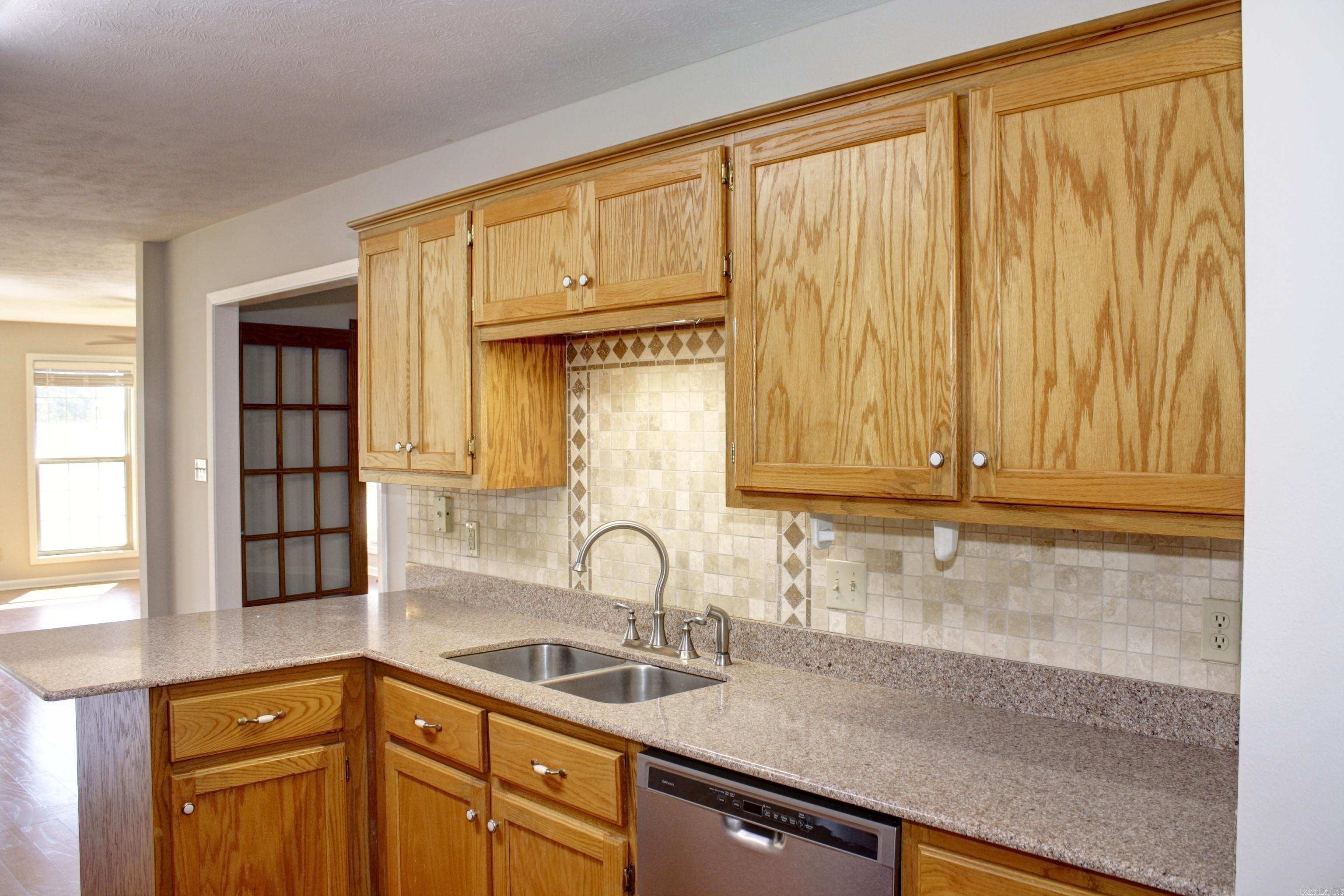 RIVER OAKS - Residential