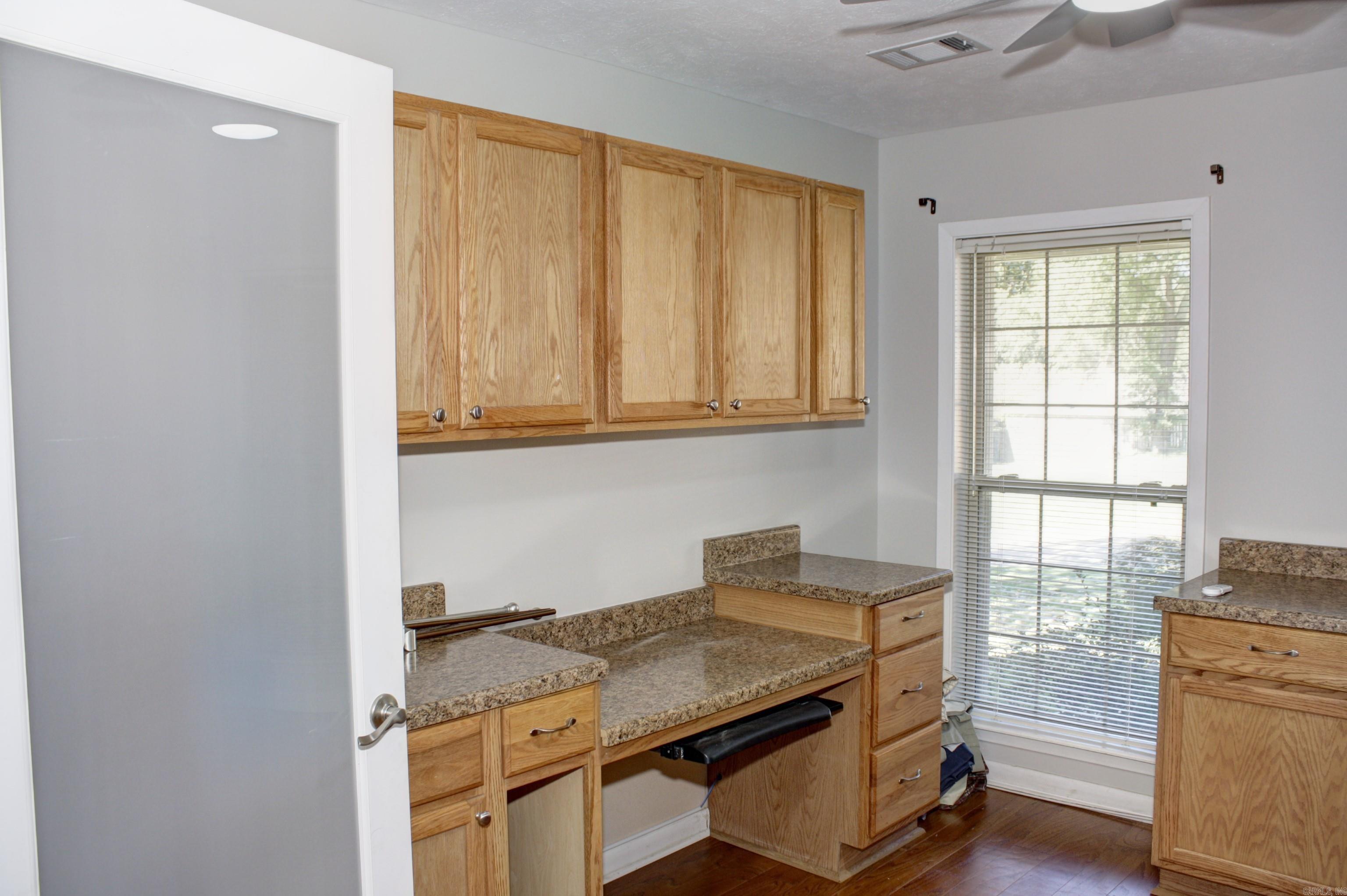 RIVER OAKS - Residential