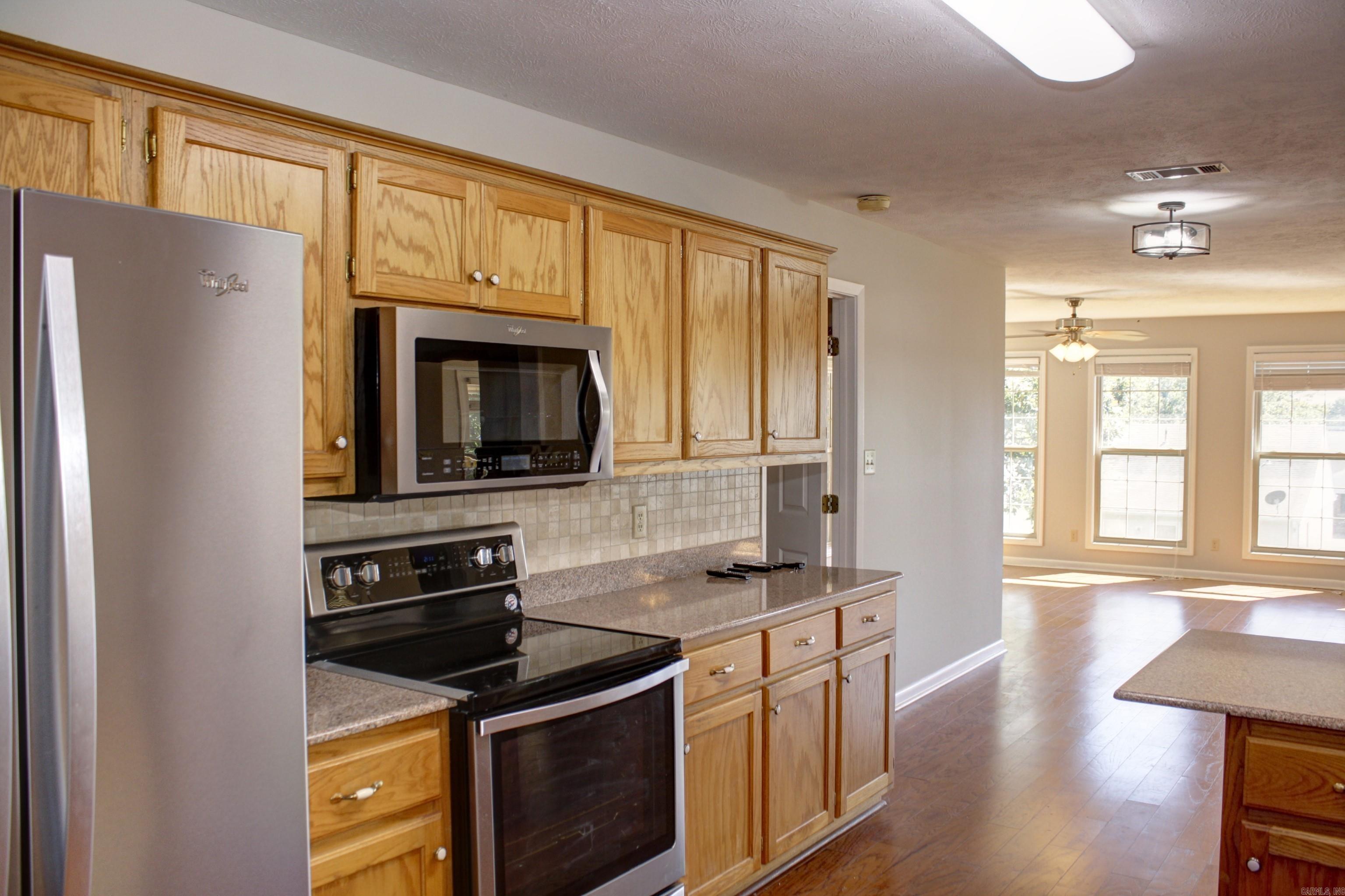 RIVER OAKS - Residential