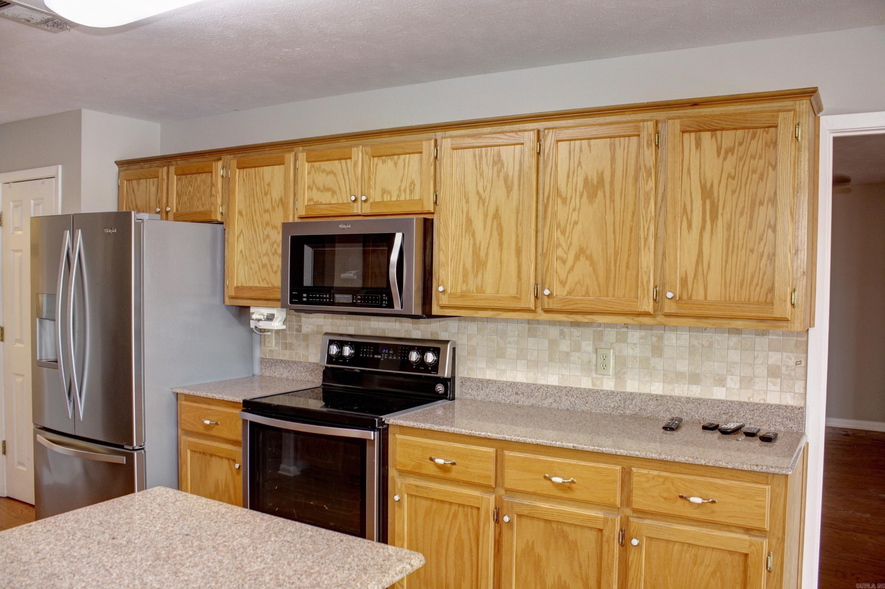 RIVER OAKS - Residential