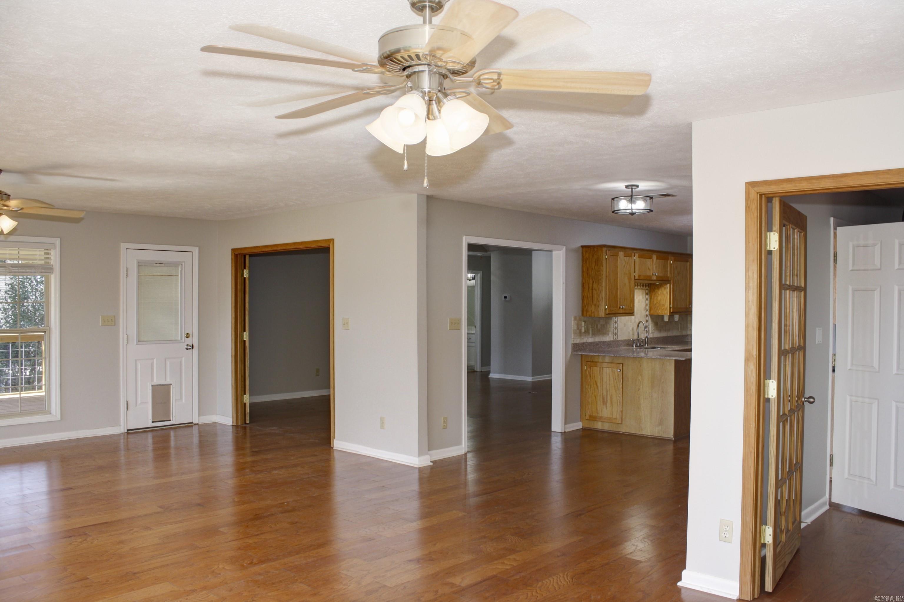 RIVER OAKS - Residential