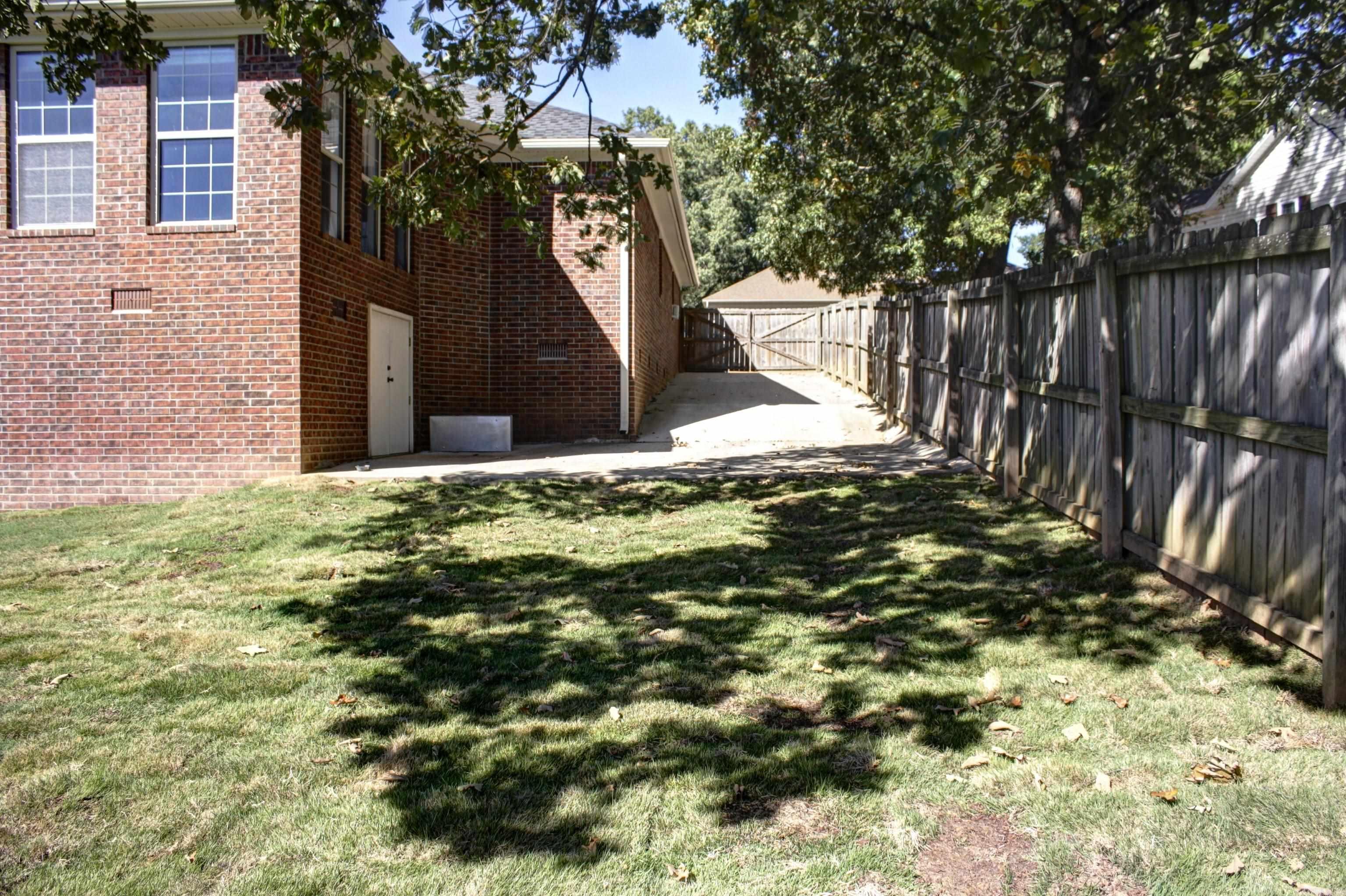 RIVER OAKS - Residential