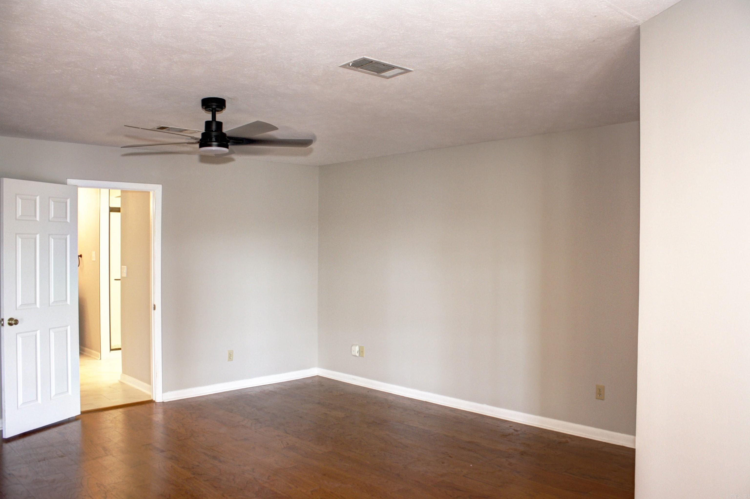 RIVER OAKS - Residential