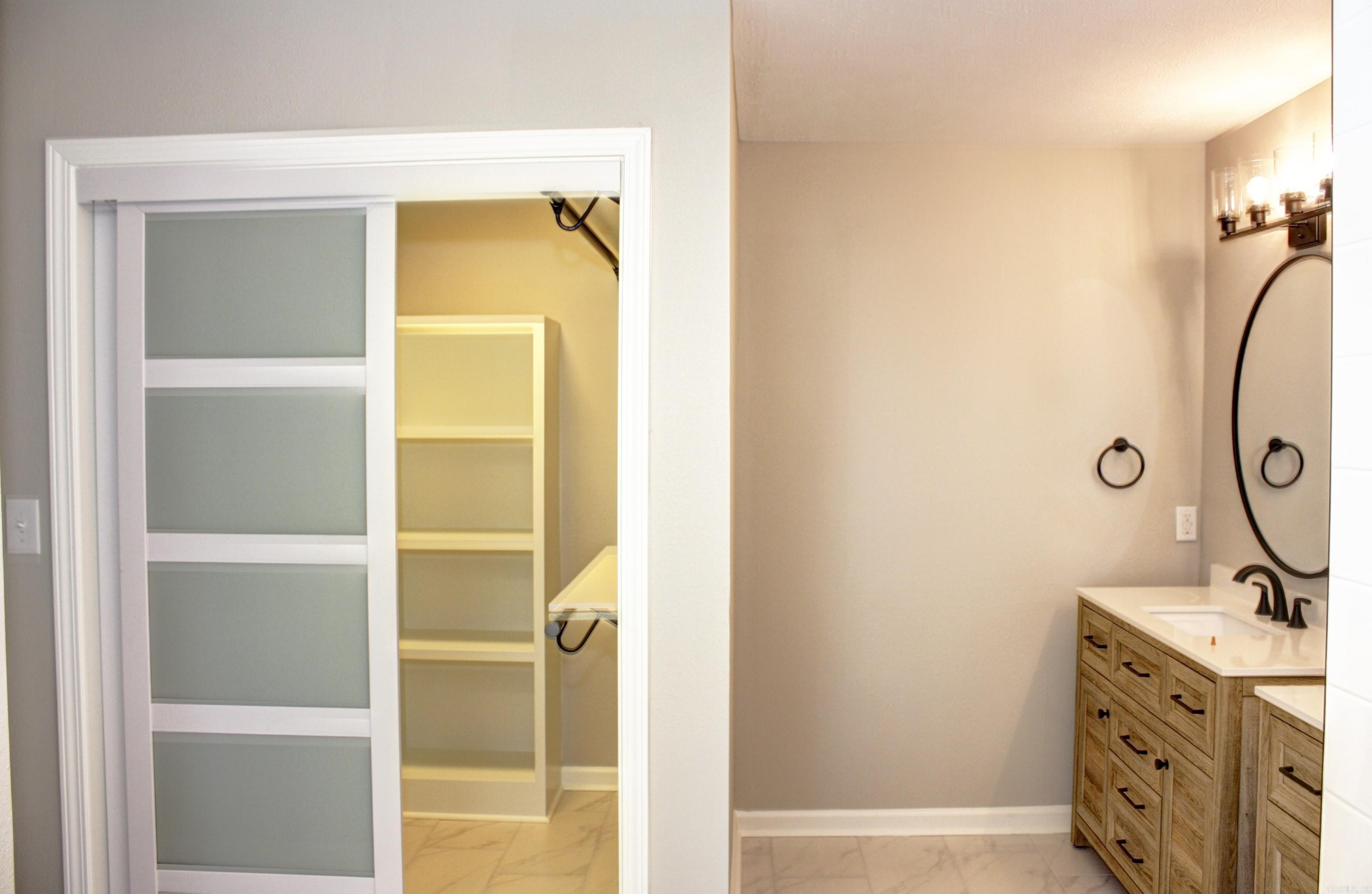 RIVER OAKS - Residential