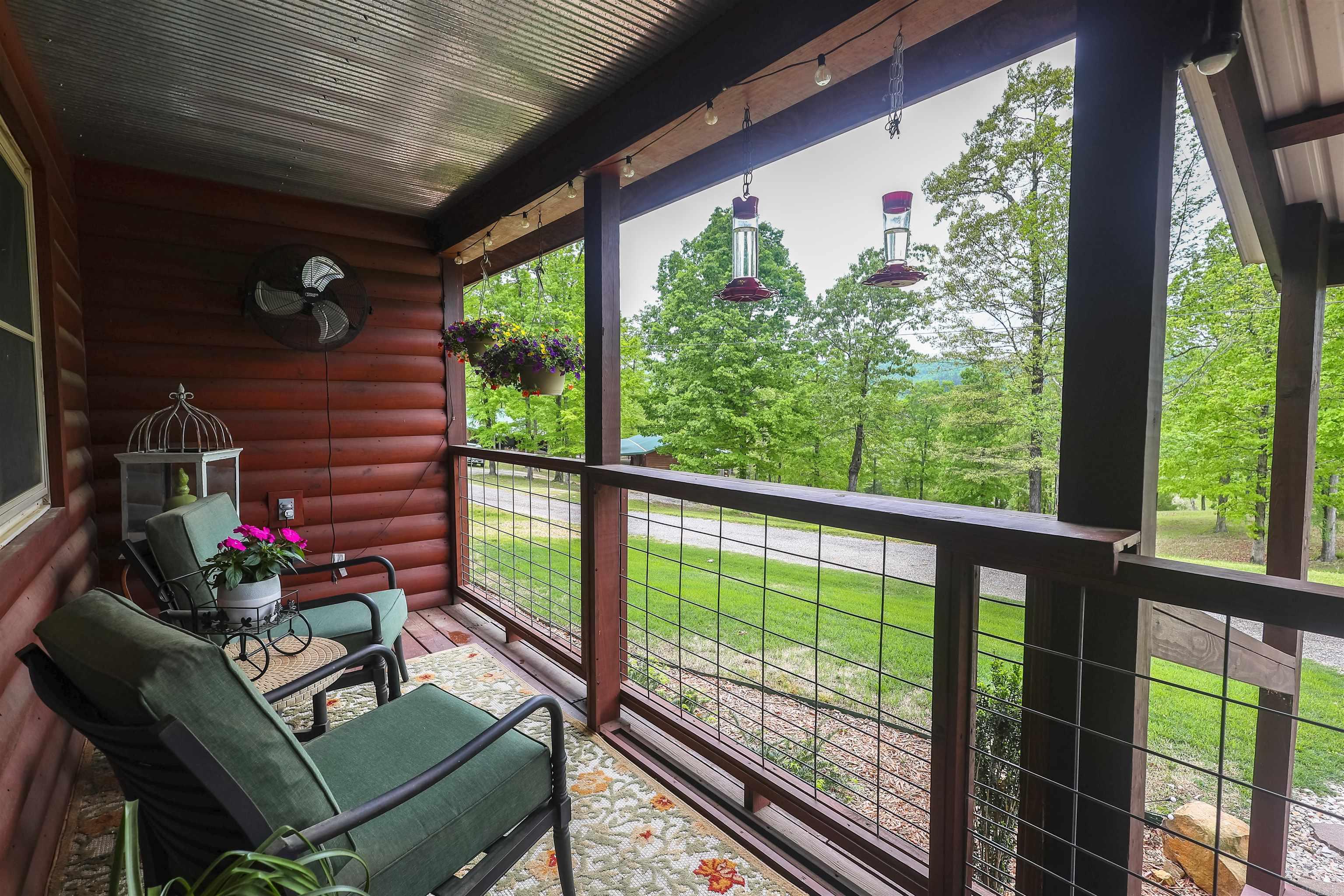 RIVERCHASE - Residential