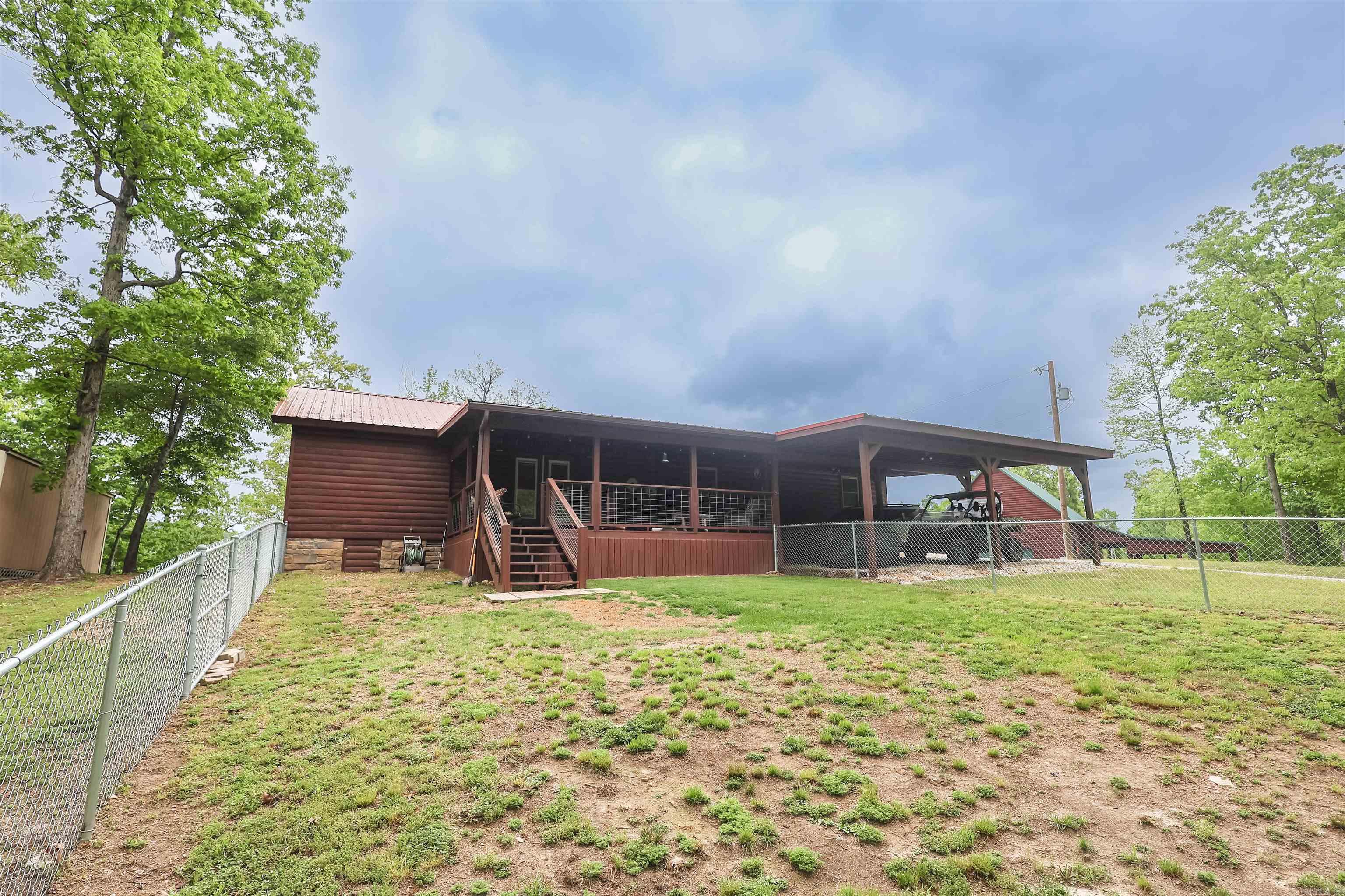 RIVERCHASE - Residential