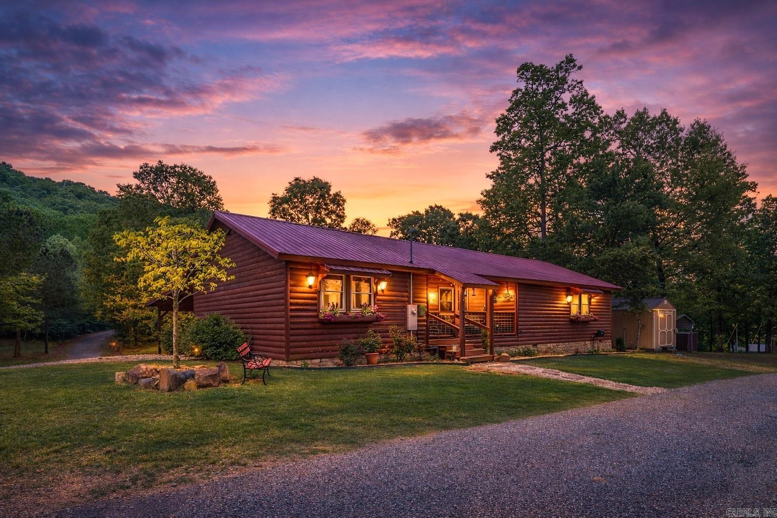 RIVERCHASE - Residential