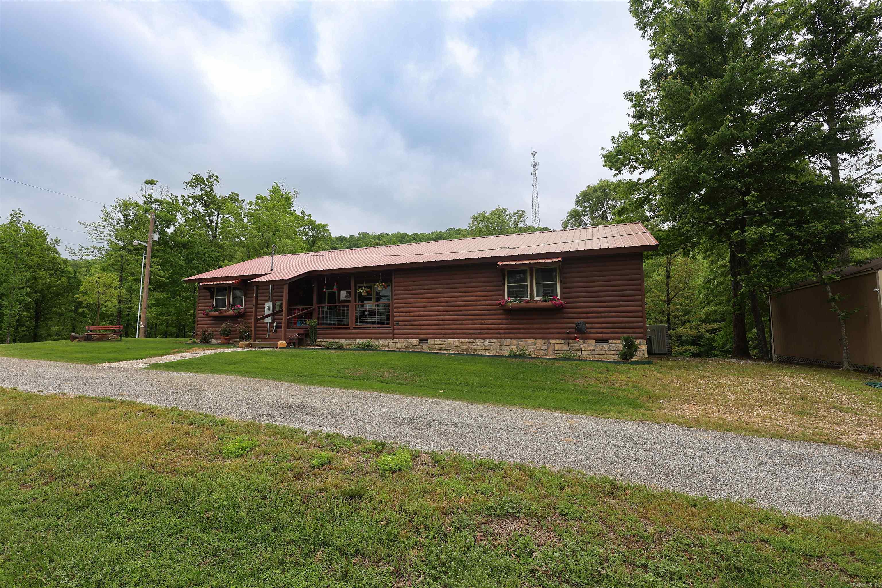 RIVERCHASE - Residential