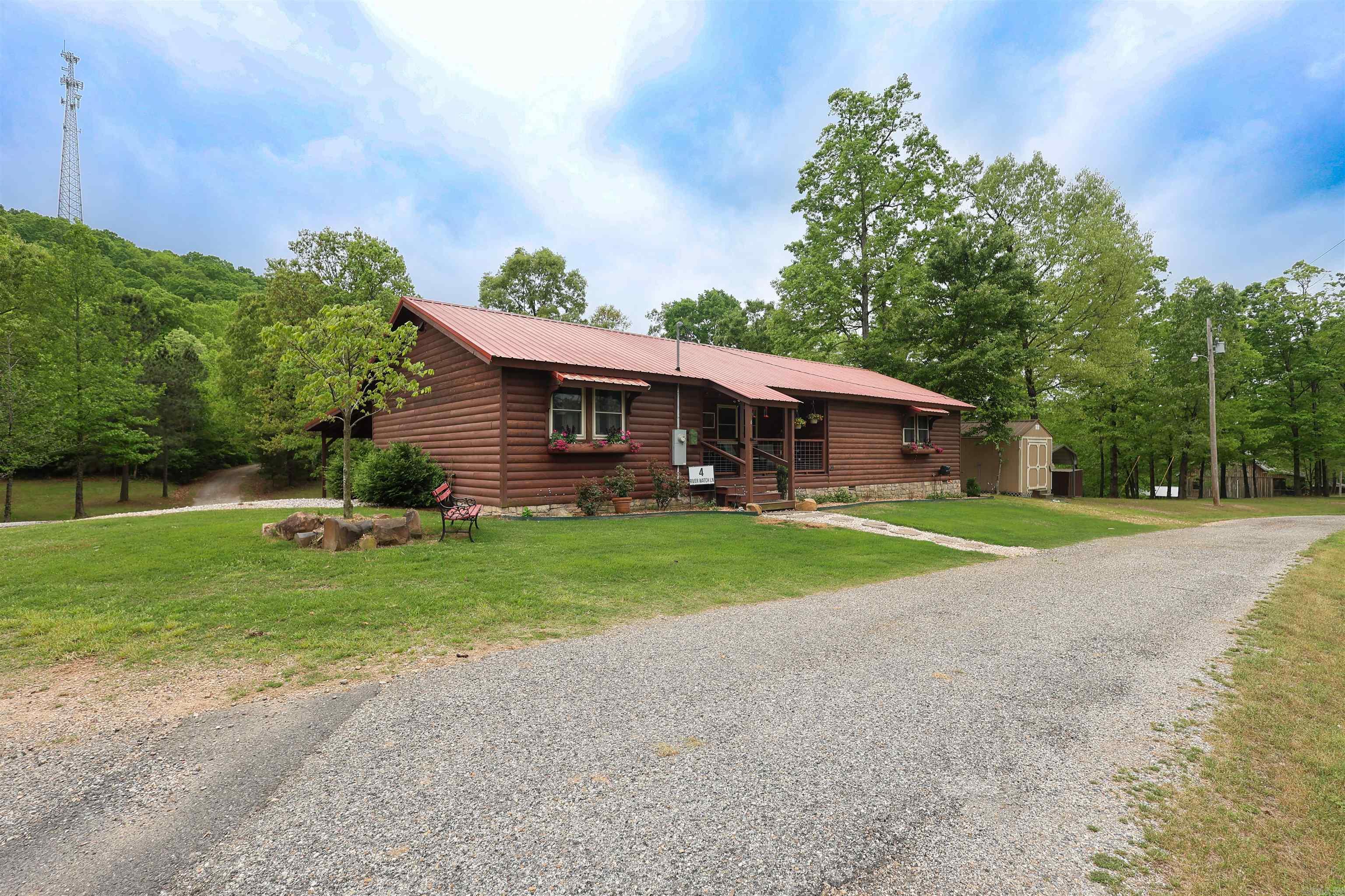 RIVERCHASE - Residential