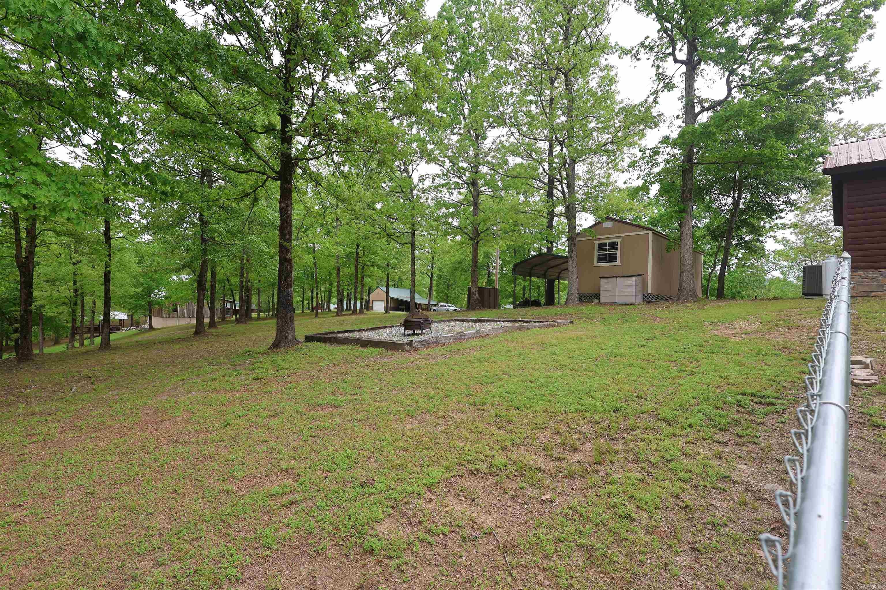 RIVERCHASE - Residential