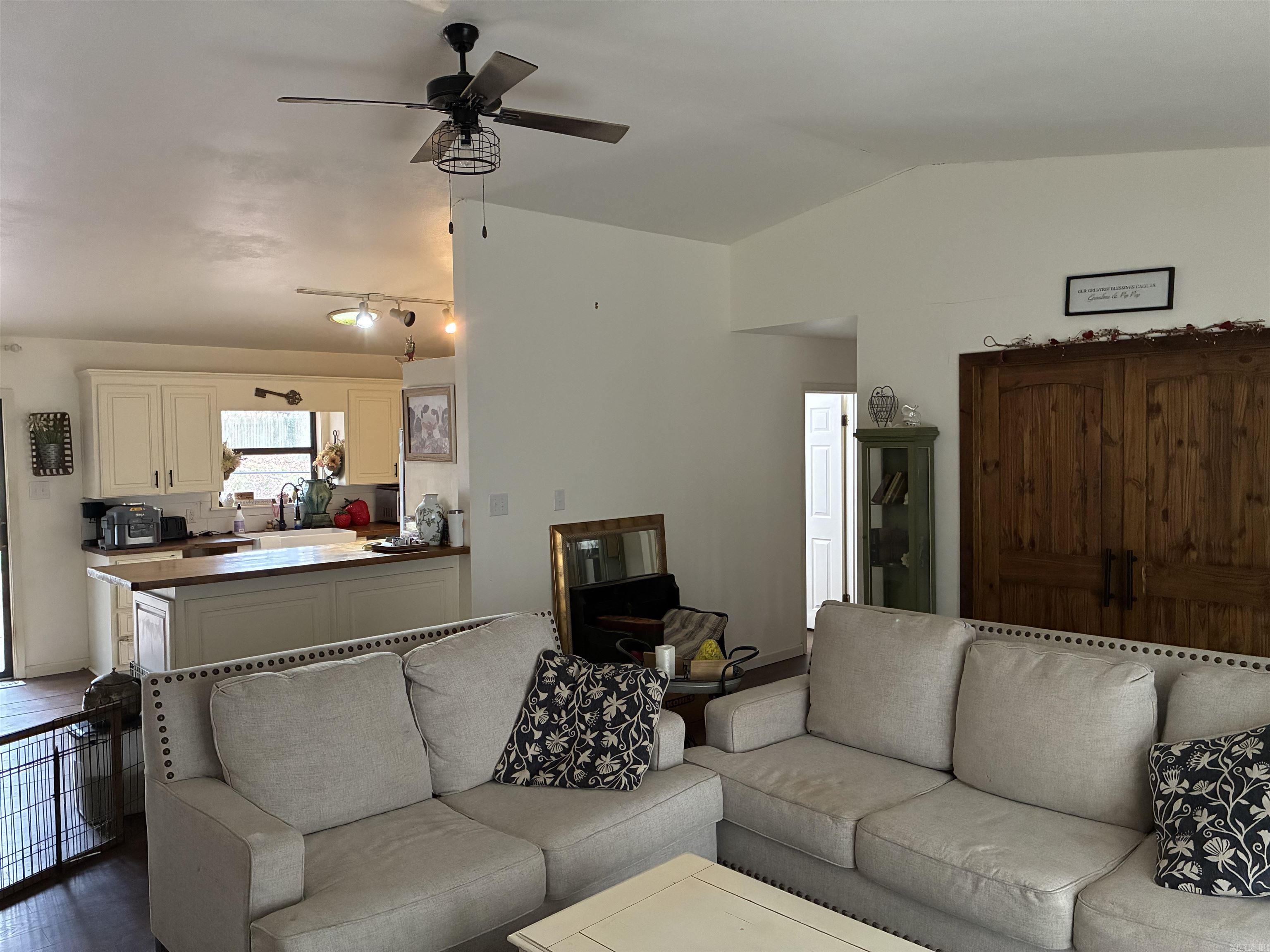 SANTA CRUZ - Residential