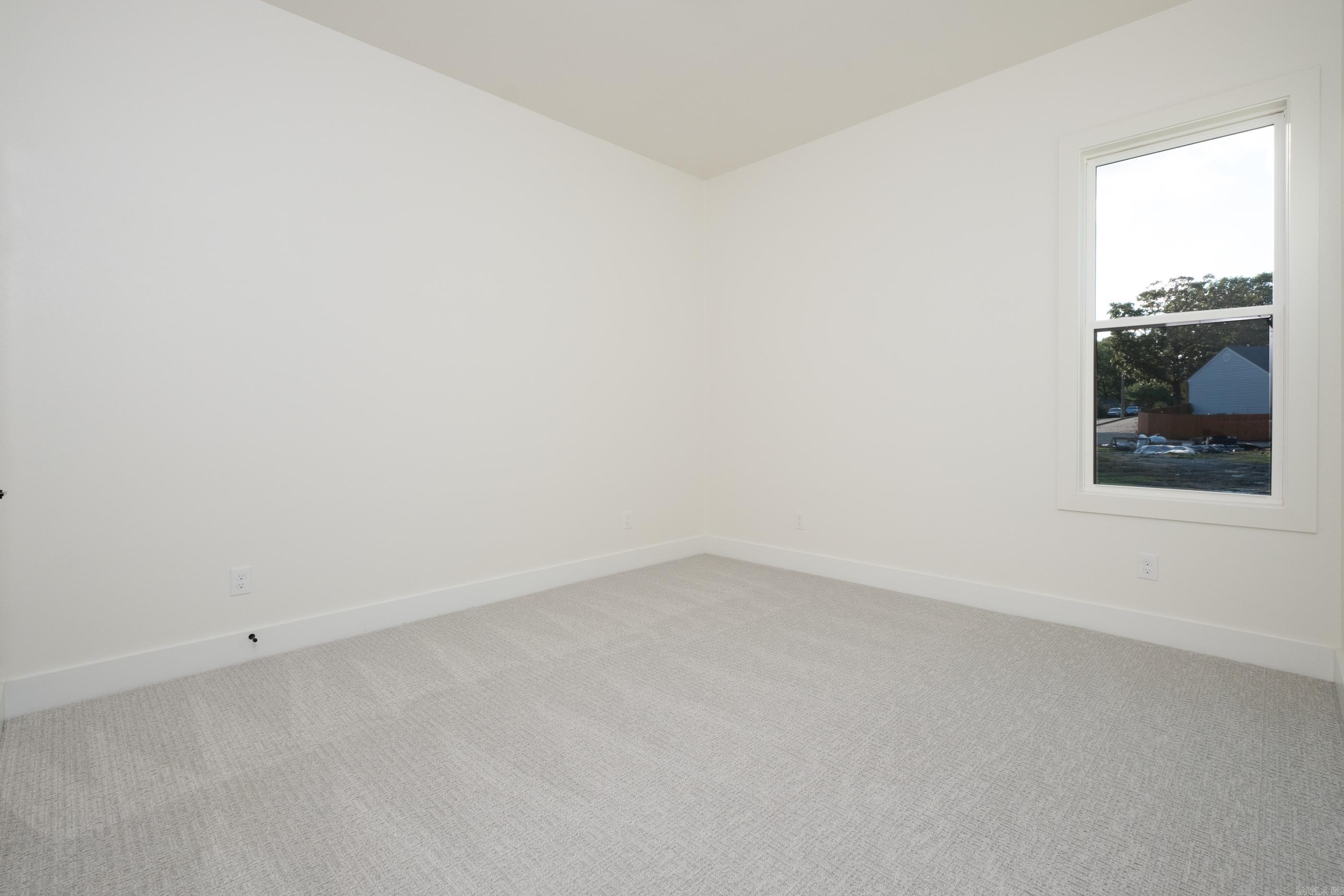 MERGERON COURT - Residential