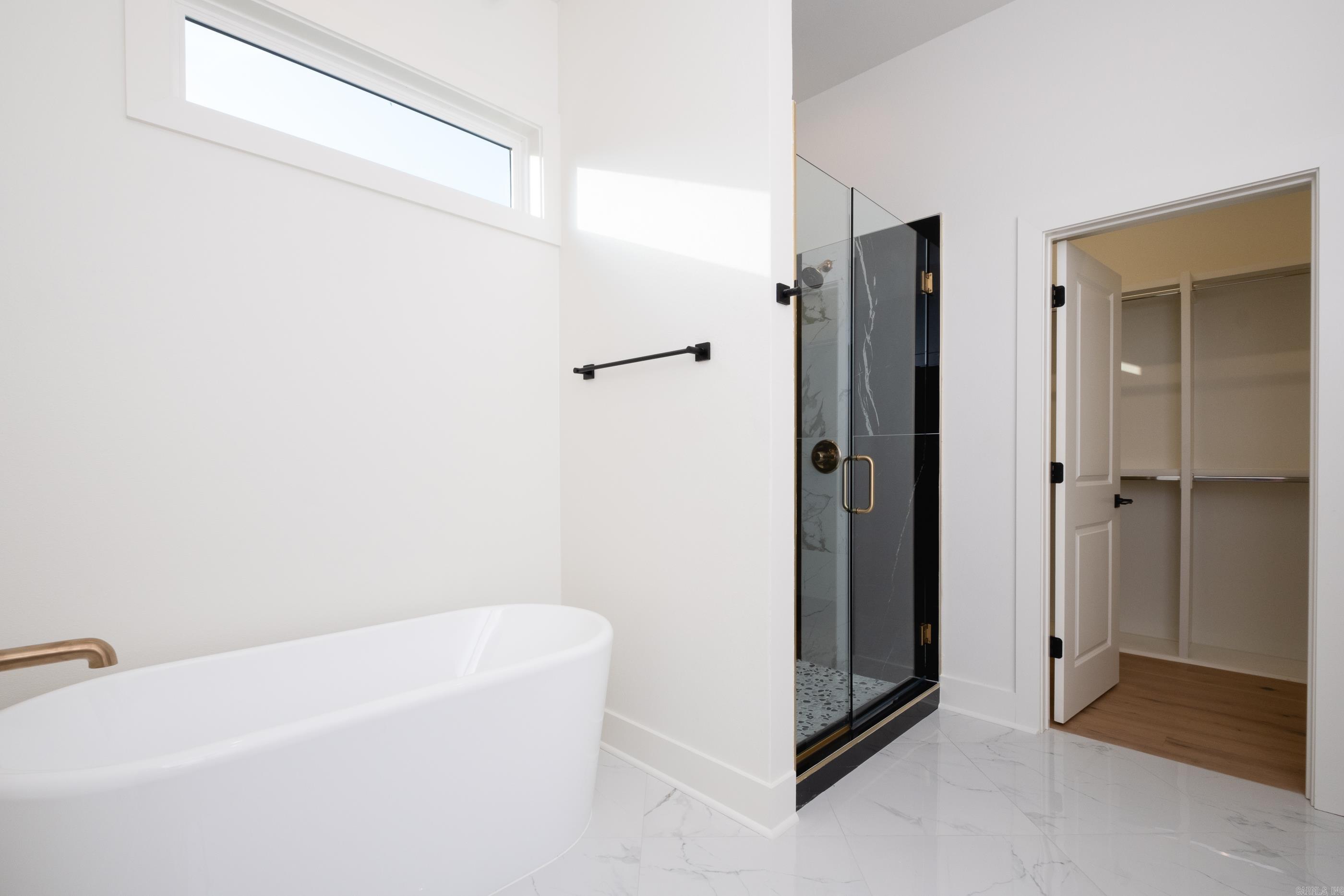 MERGERON COURT - Residential