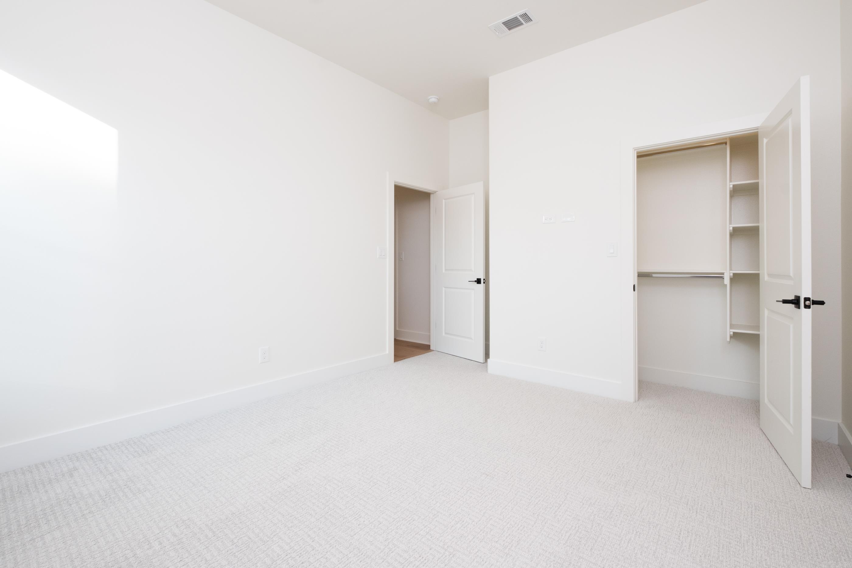 MERGERON COURT - Residential