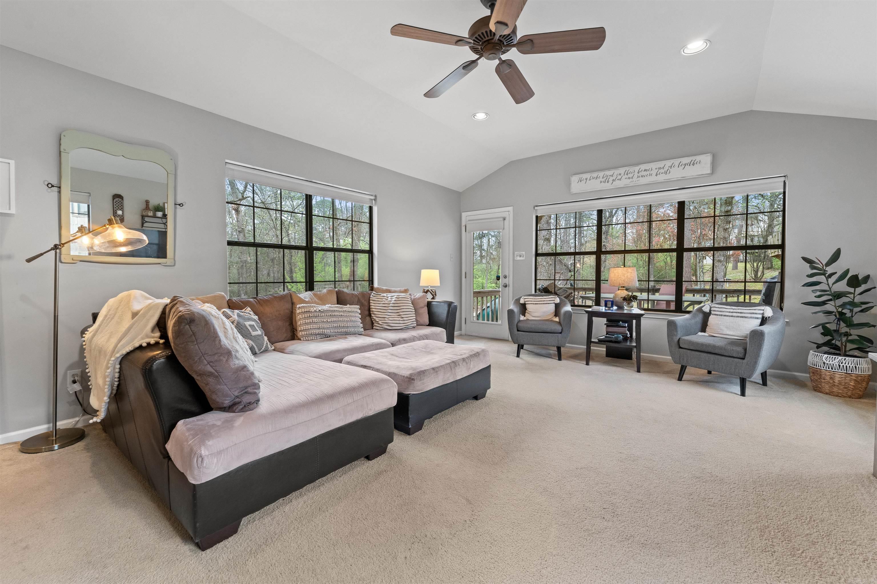 PLEASANT VIEW - Residential