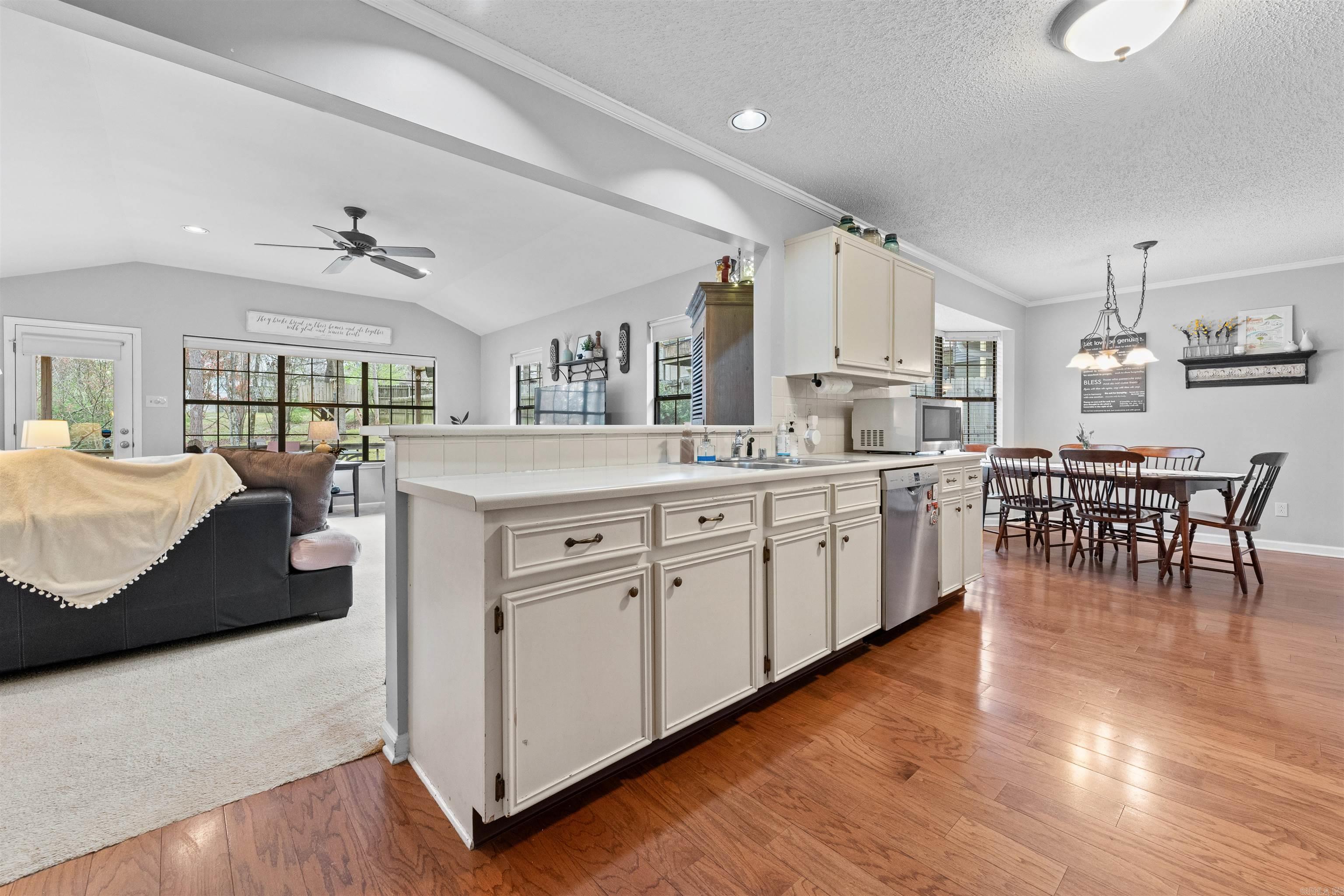 PLEASANT VIEW - Residential