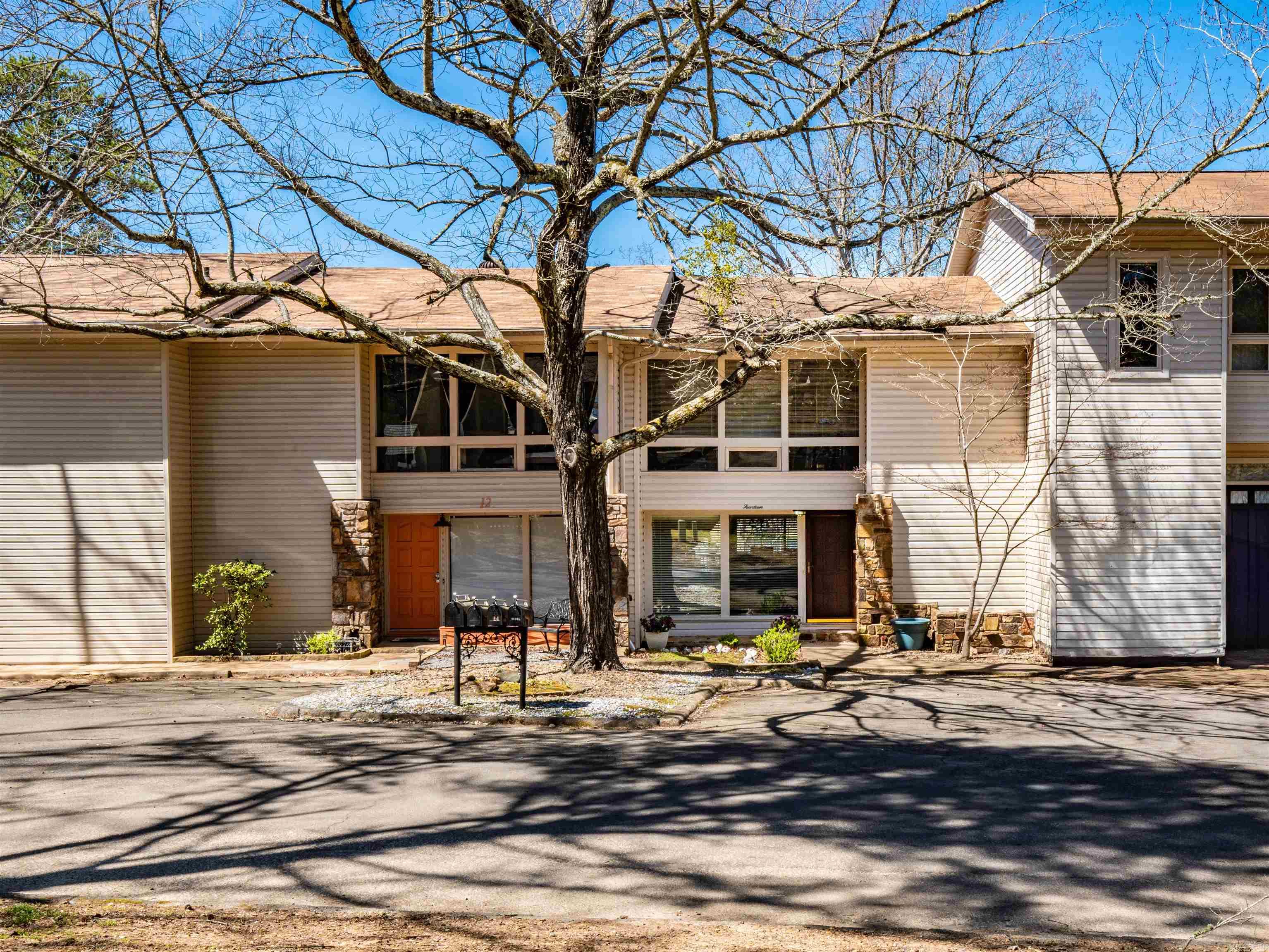 Castellon Courts #2 - Residential