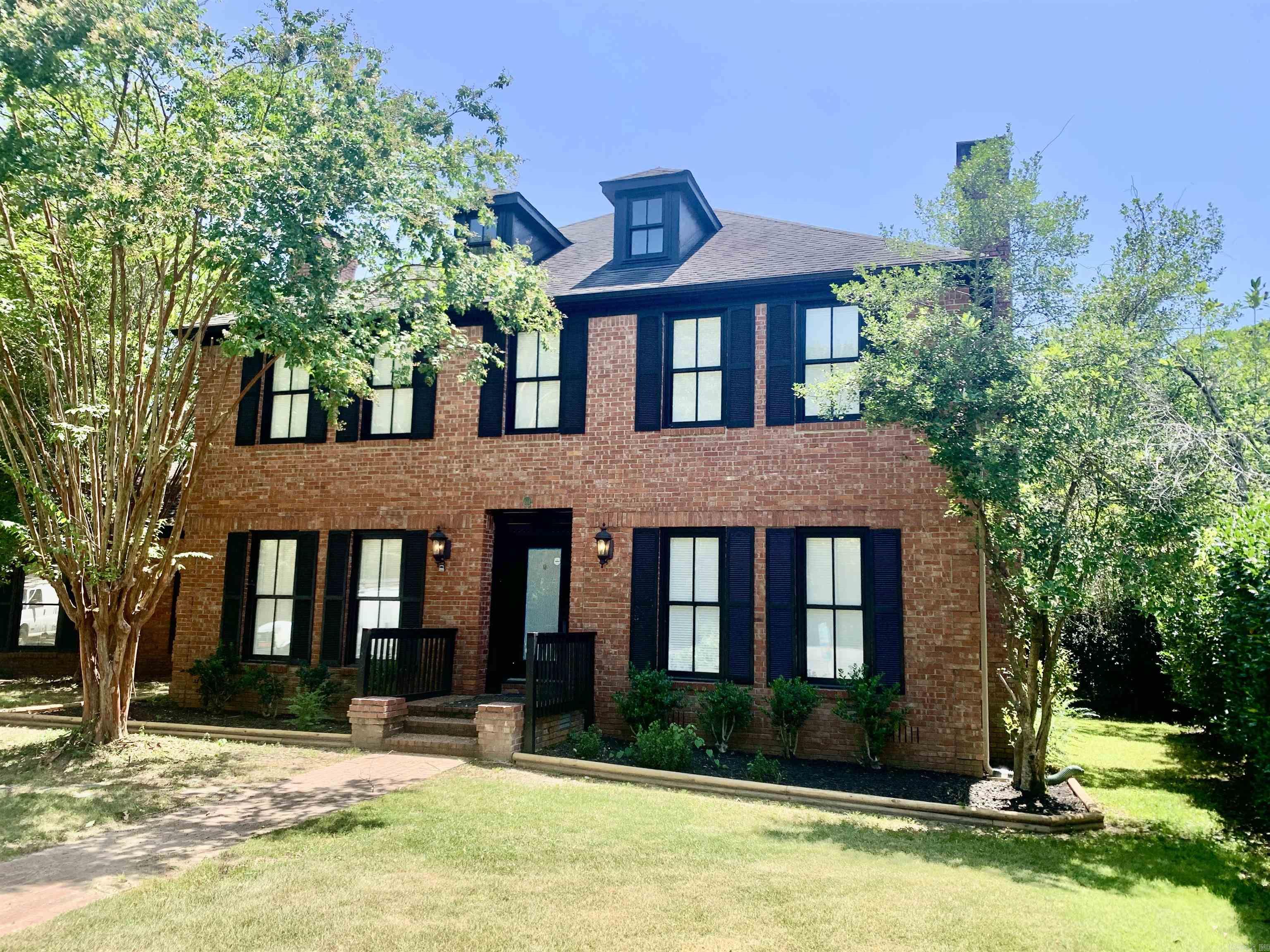 PLEASANT VALLEY ESTATES - Residential