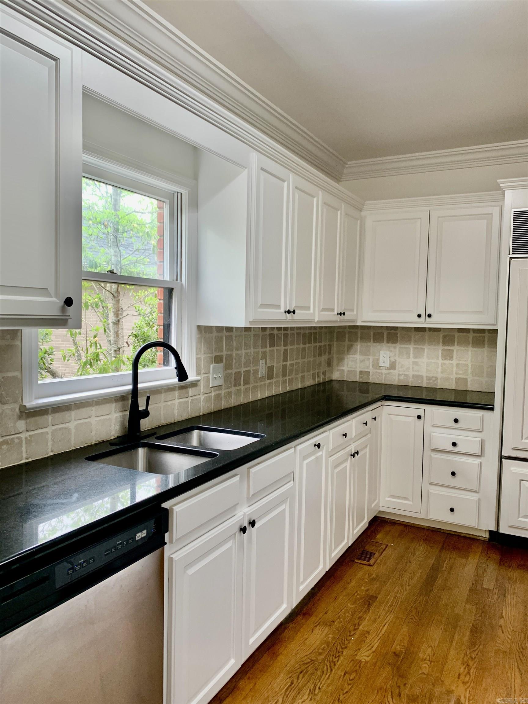 PLEASANT VALLEY ESTATES - Residential