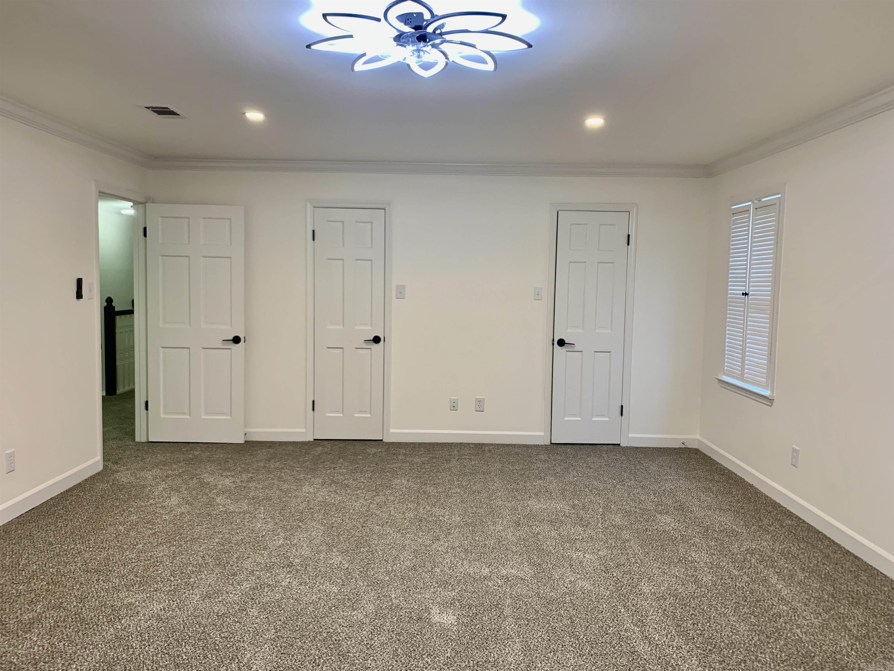 PLEASANT VALLEY ESTATES - Residential