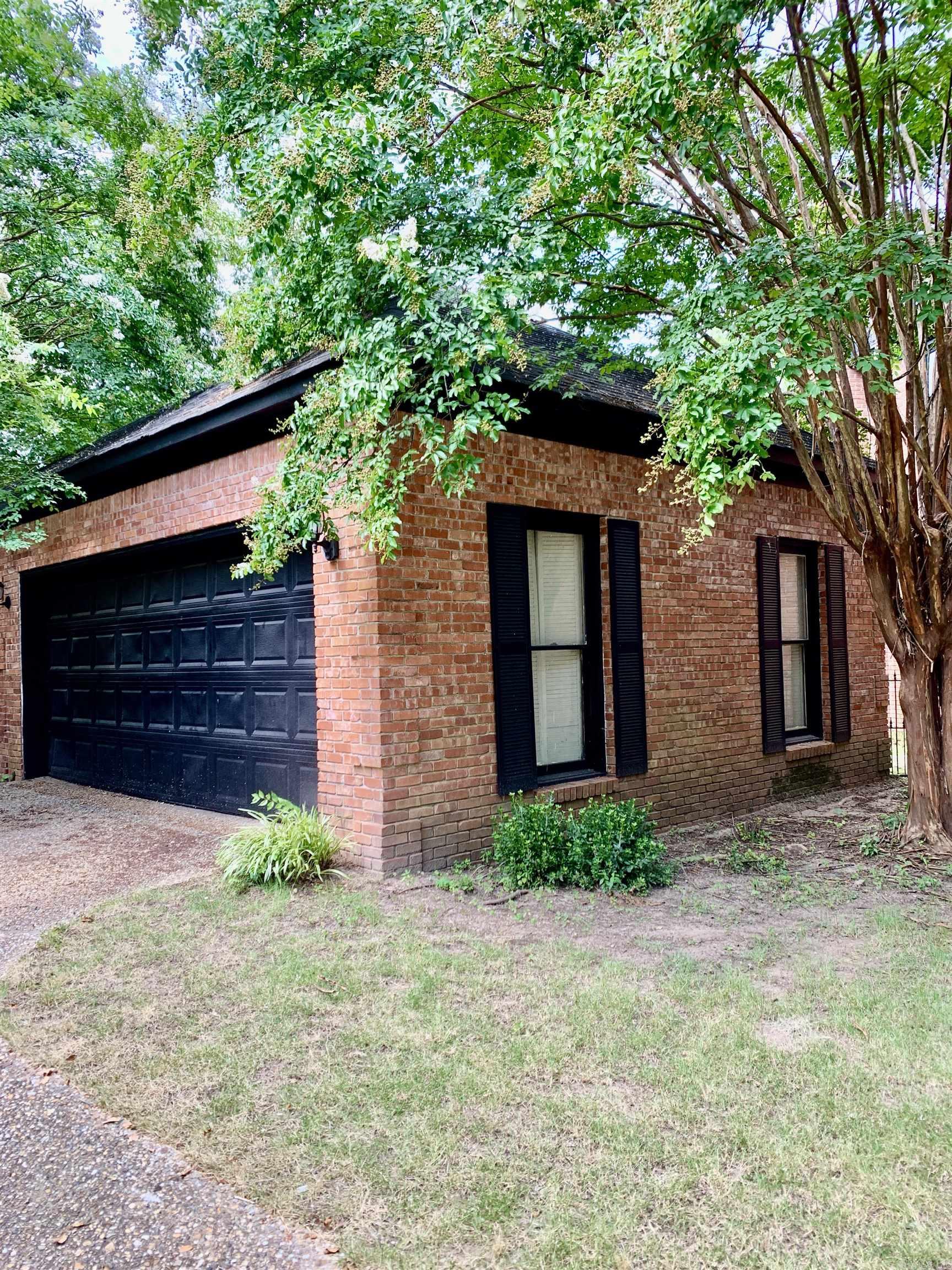 PLEASANT VALLEY ESTATES - Residential