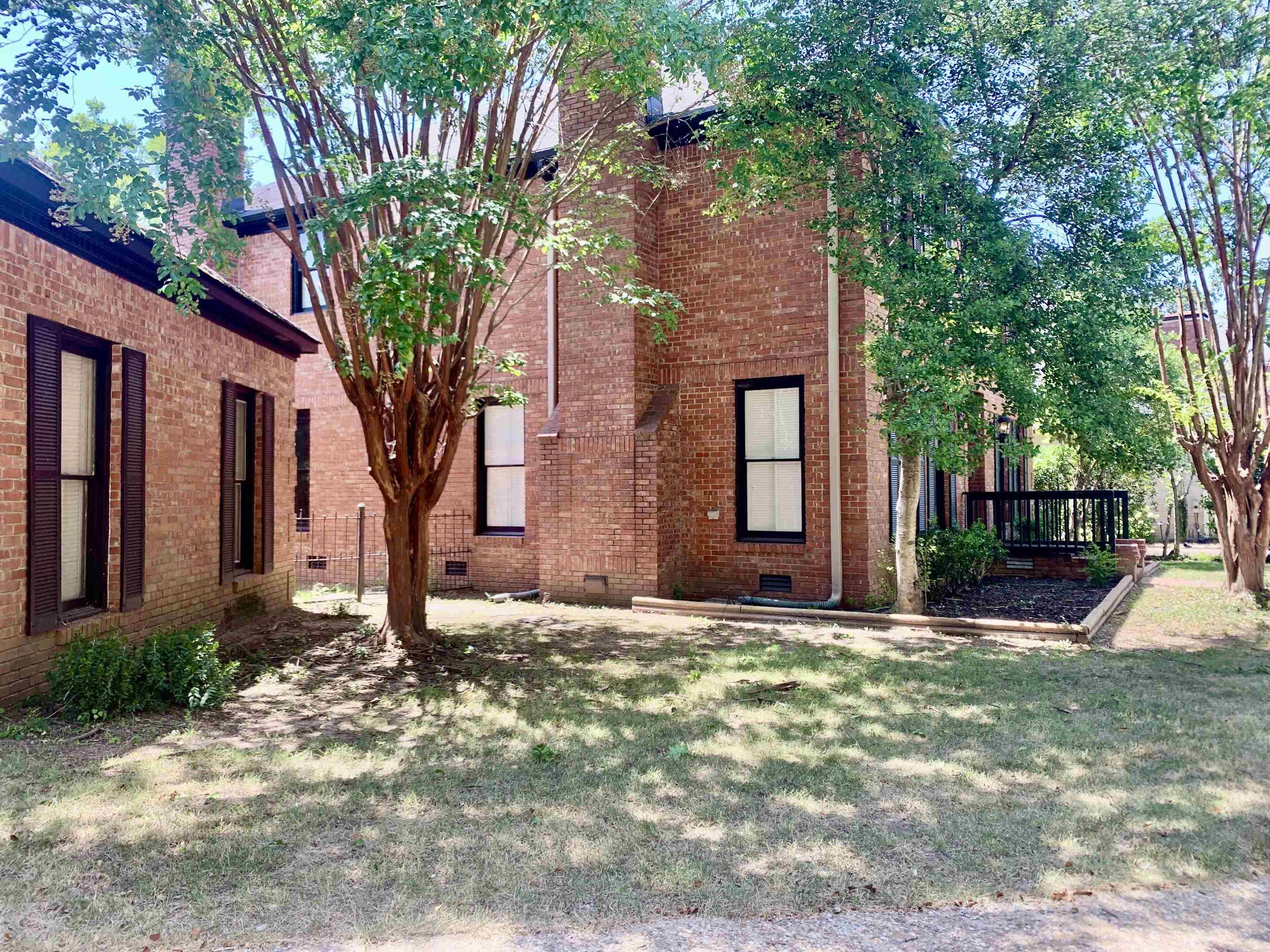 PLEASANT VALLEY ESTATES - Residential