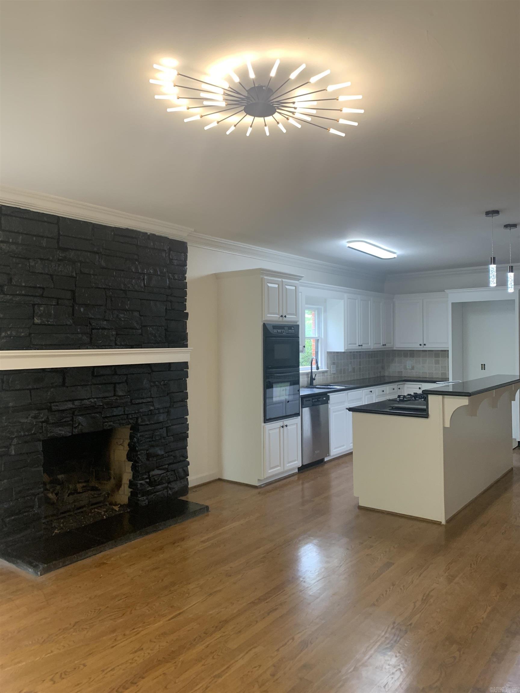 PLEASANT VALLEY ESTATES - Residential