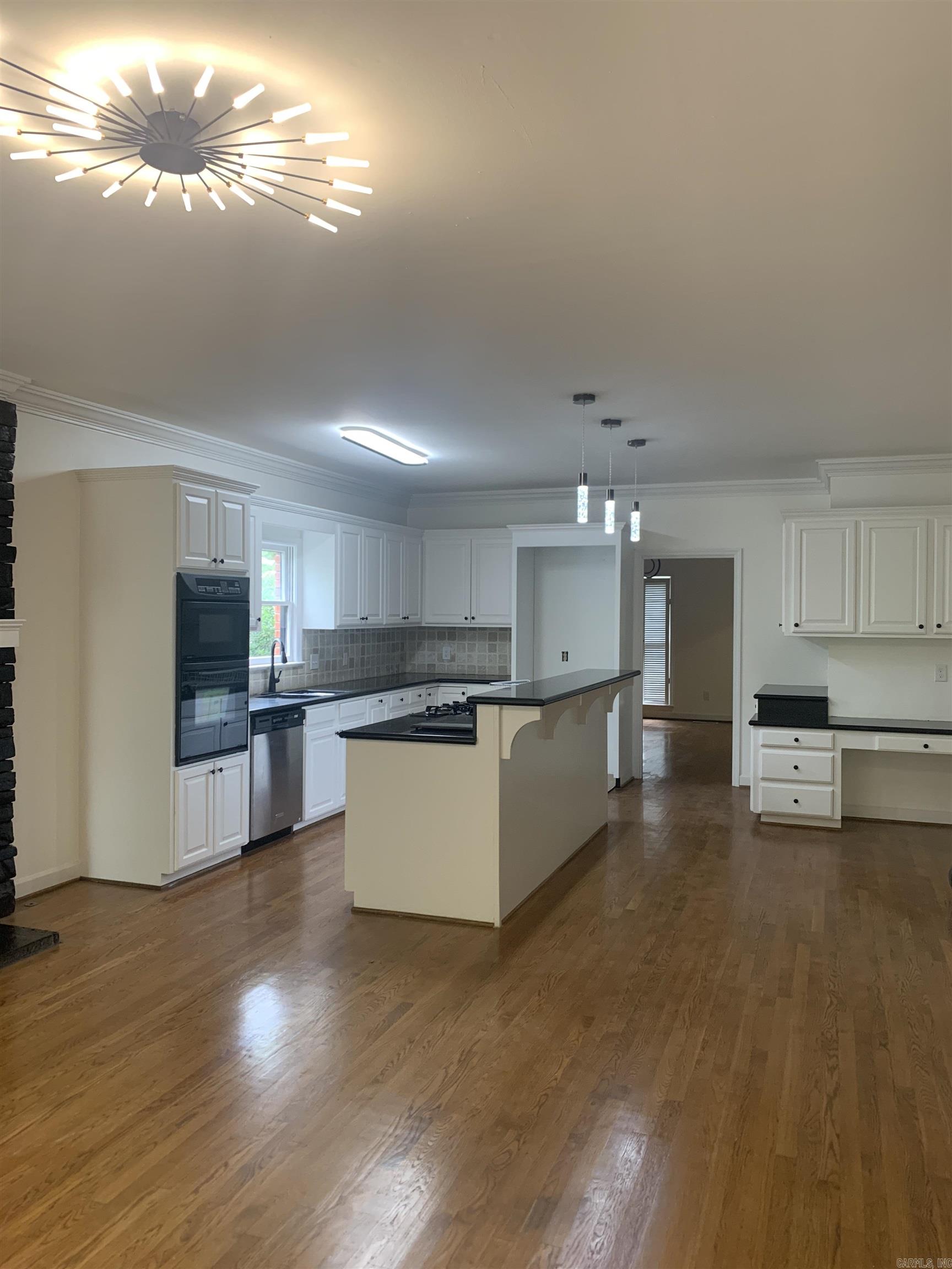 PLEASANT VALLEY ESTATES - Residential