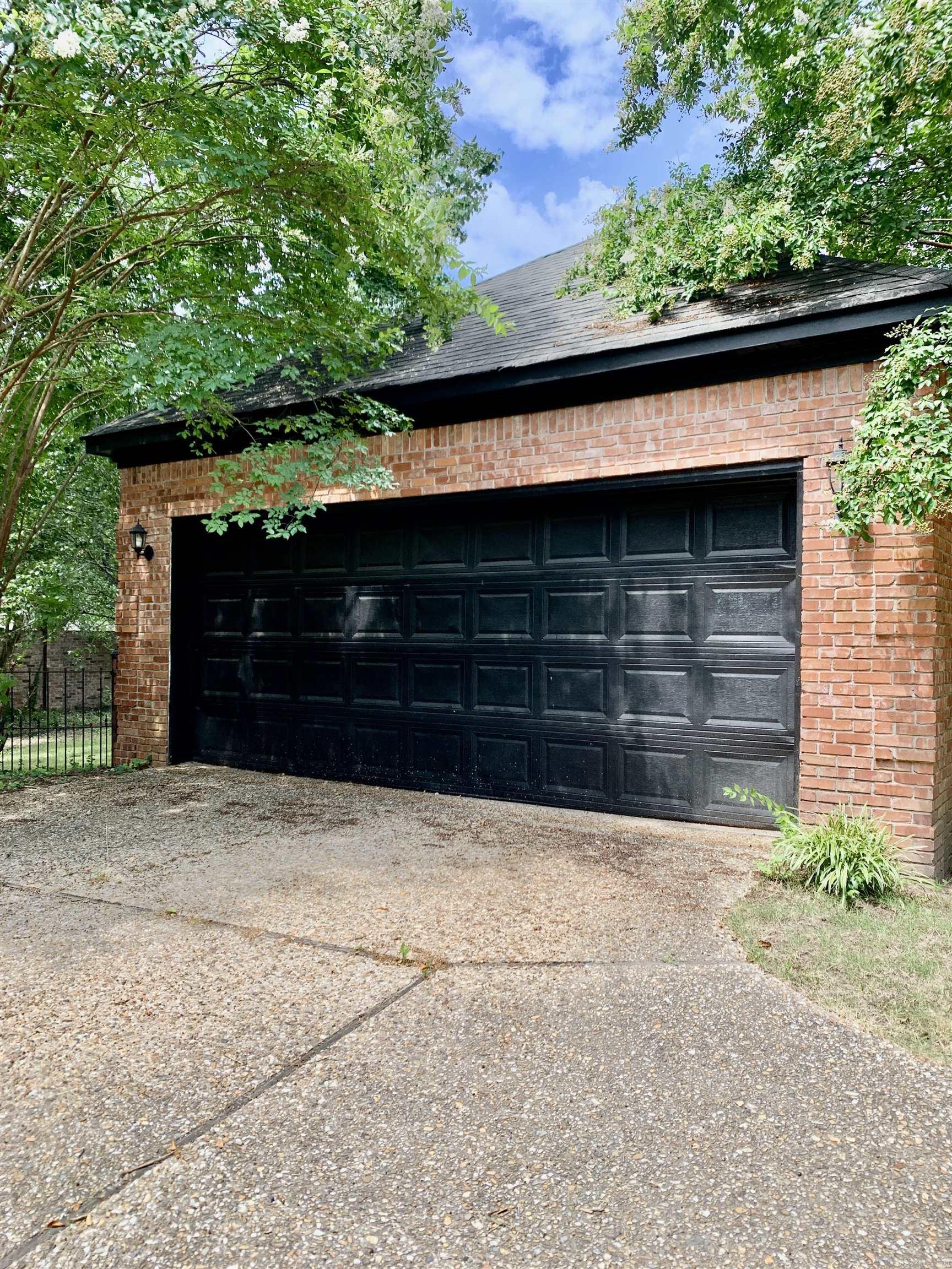 PLEASANT VALLEY ESTATES - Residential
