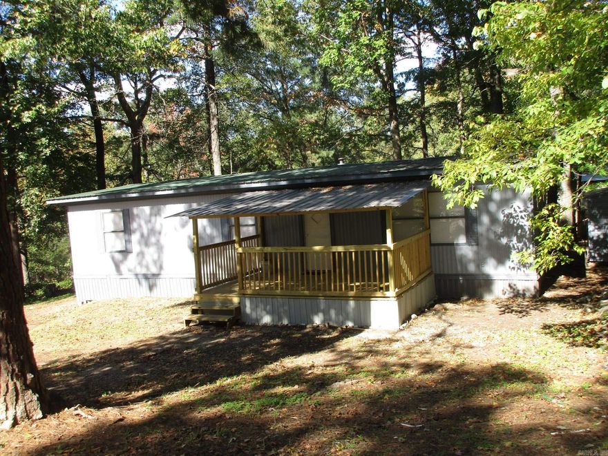 Attention, First Home Buyers, or investors, this could be great property.  Bryant schools, close to I-30 and from there Benton is 10 min away, Outlet Mall 10 min away.  This home has had several updates.  Is clean and ready to move in.  3 bedrooms, 2 bathrooms, good size yard.  Come see it to appreciate it. Tambien informacion en Español!!!