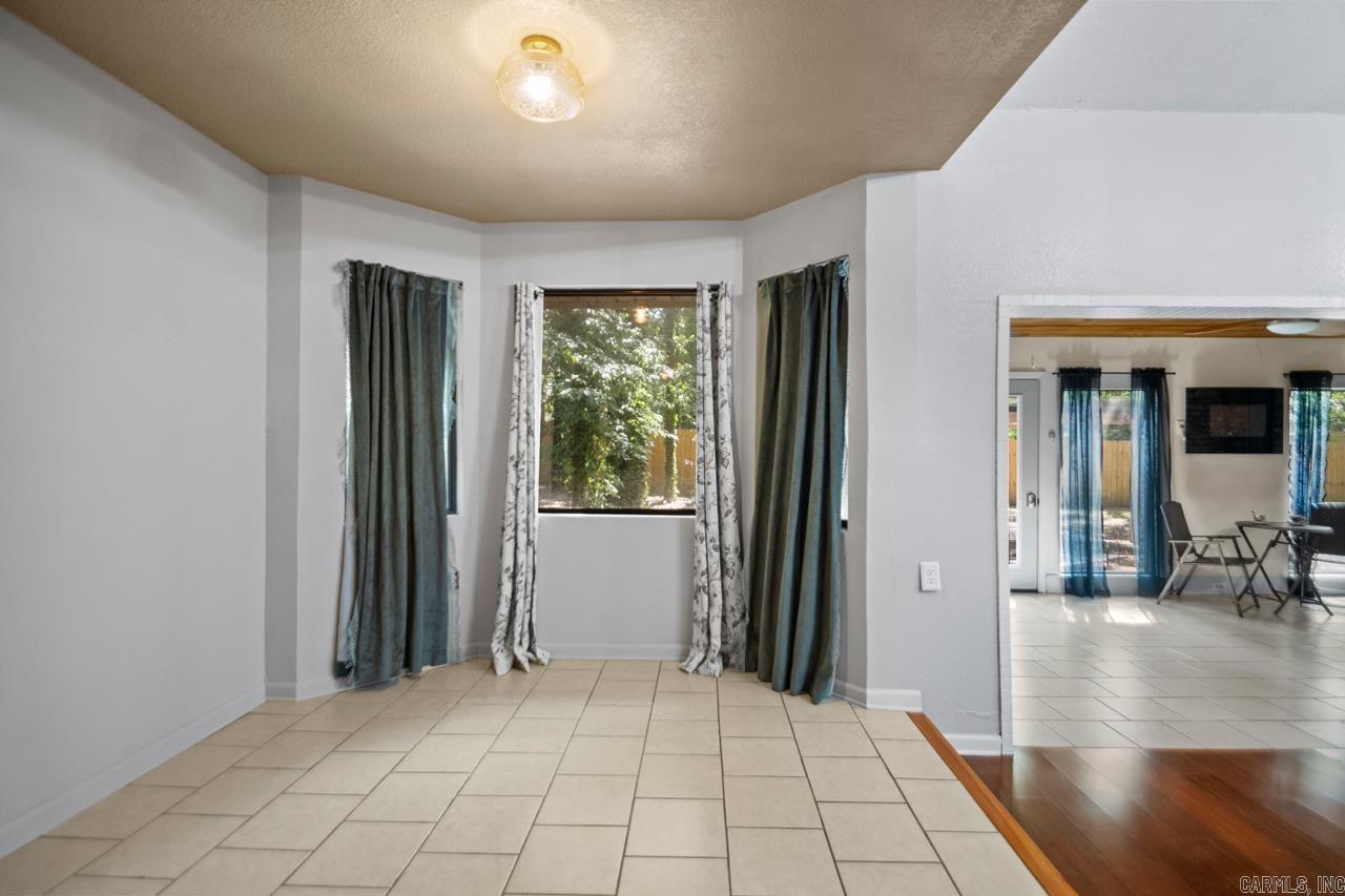 SMOKING OAKS ADD - Residential