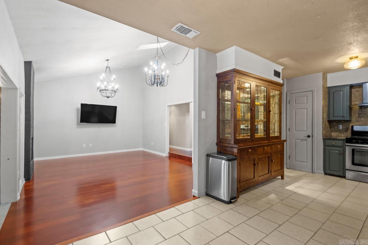SMOKING OAKS ADD - Residential