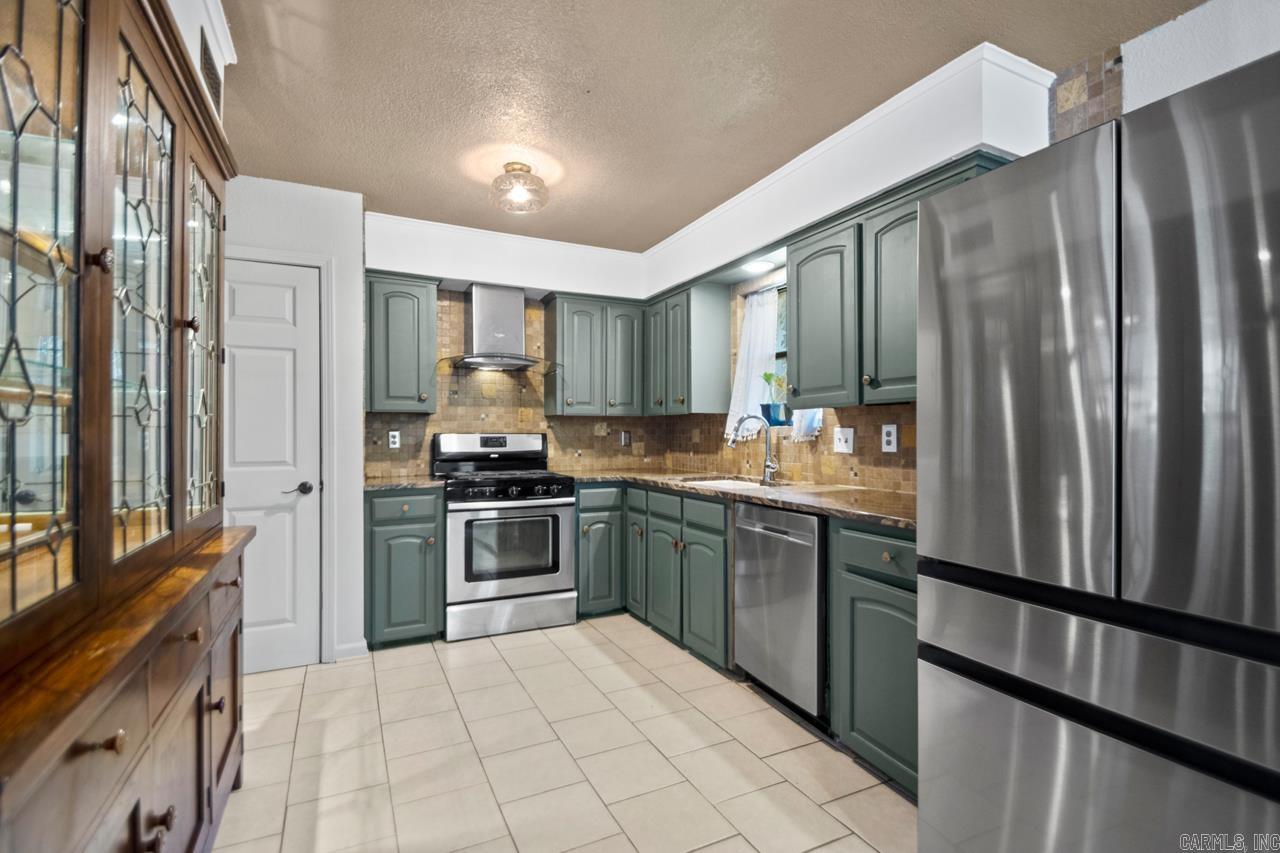 SMOKING OAKS ADD - Residential