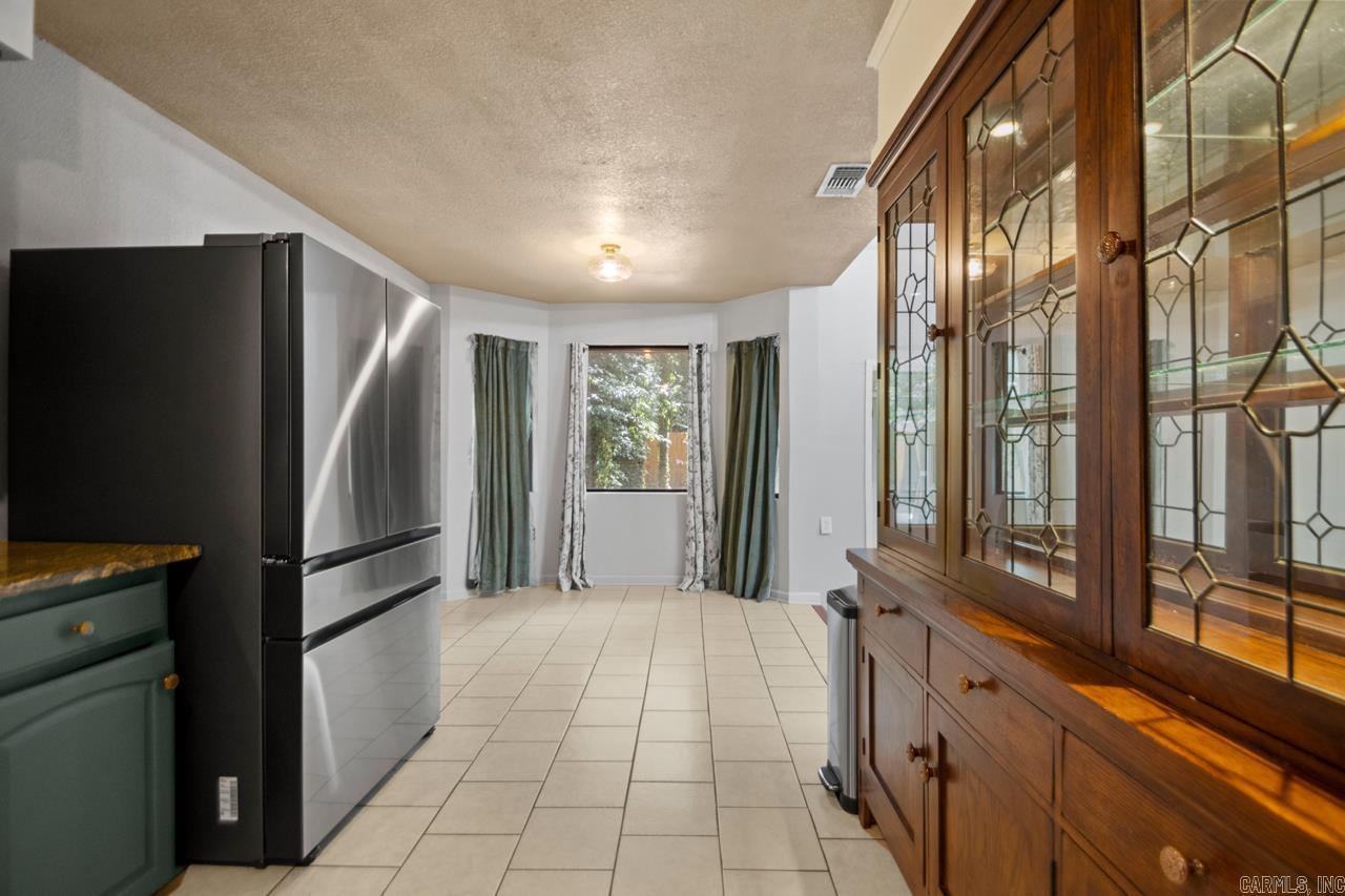 SMOKING OAKS ADD - Residential