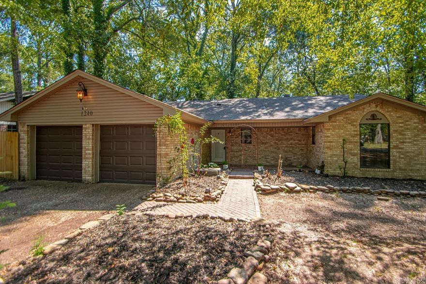 Charming 3BR/2BA, 1,576 sq ft traditional home in Conway’s sought-after Smoking Oaks subdivision. Recent upgrades include new HVAC, water heater & refrigerator (2025), new wood privacy fence, & air duct cleaning (2024). Bathrooms feature brand new bidets for an added bonus. Enjoy a bright sunroom overlooking a private, fenced backyard—perfect for relaxing or entertaining. Conveniently located near shopping, dining, and more. A quirky, cute home with modern updates and timeless appeal! Schedule your showing today! (All present appliances convey with purchase)