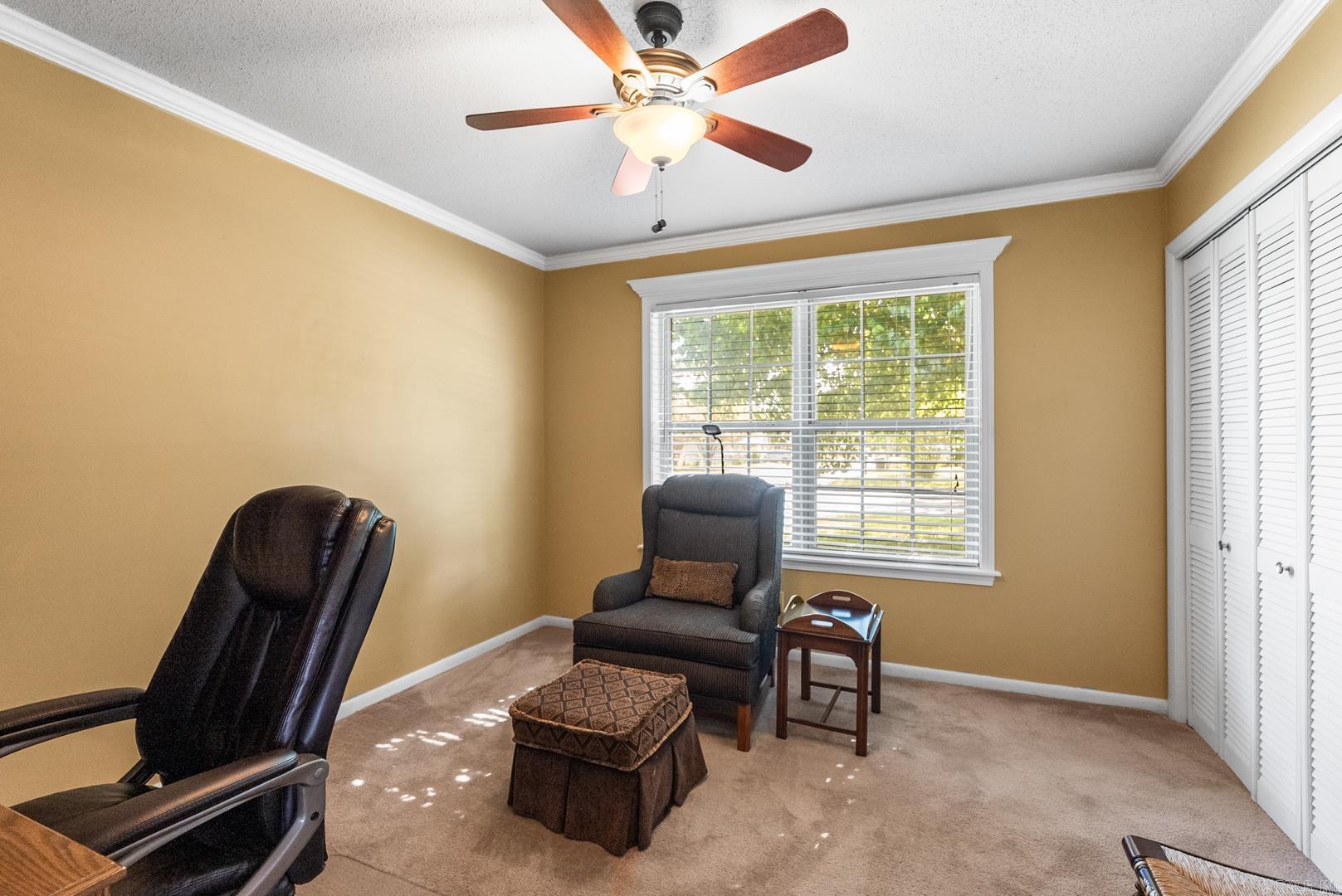 Royal Manor - Residential