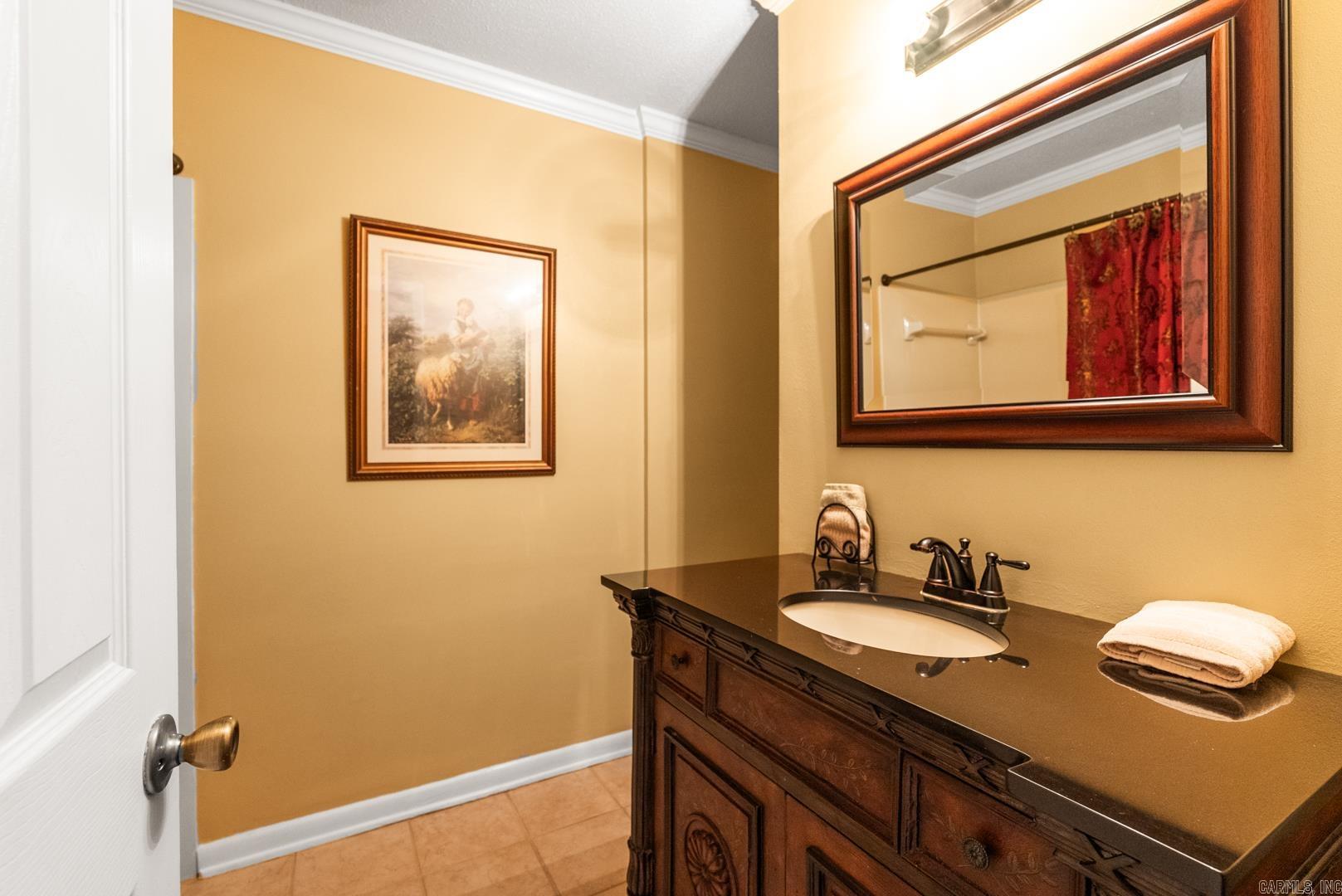 Royal Manor - Residential