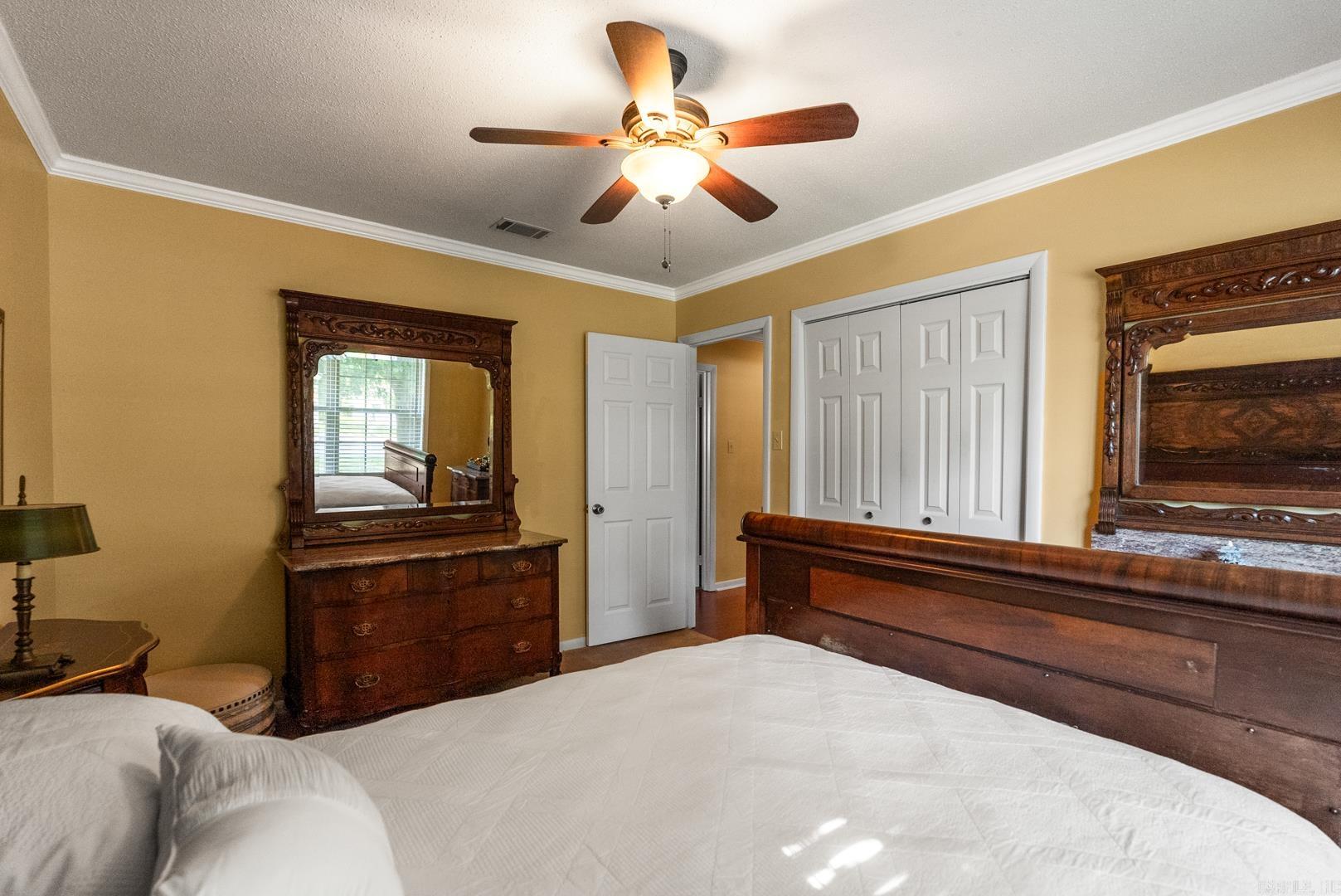 Royal Manor - Residential